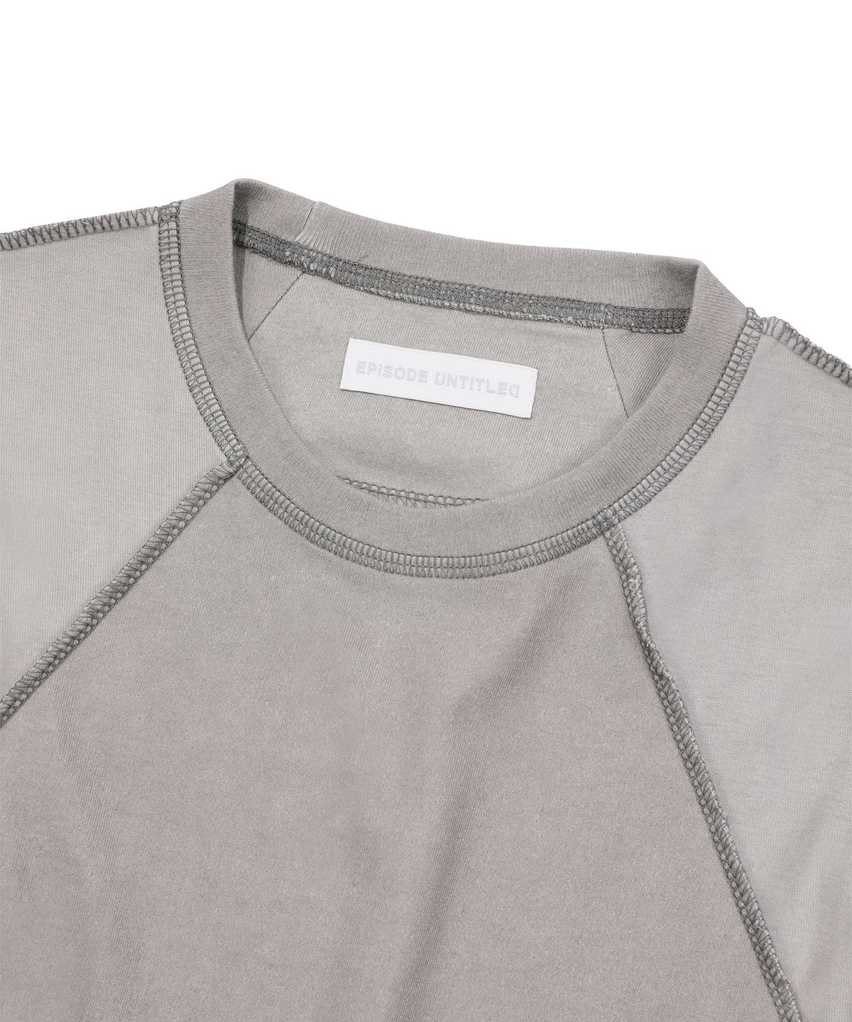 에피소드 언타이틀(EPISODE UNTITLED) CROP POINT STITCH IN&OUT PIGMENT T-SHIRT_GREY