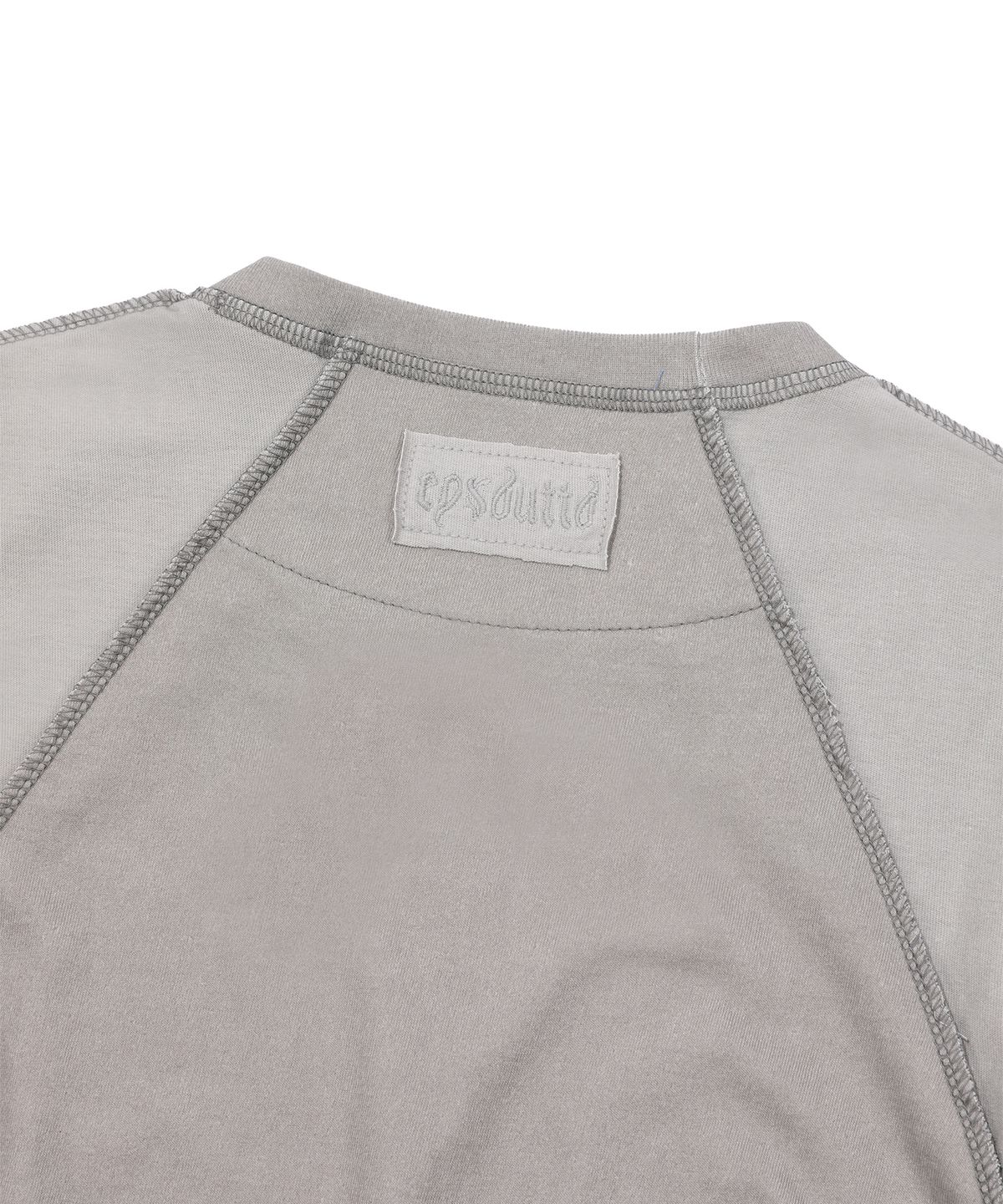 에피소드 언타이틀(EPISODE UNTITLED) CROP POINT STITCH IN&OUT PIGMENT T-SHIRT_GREY