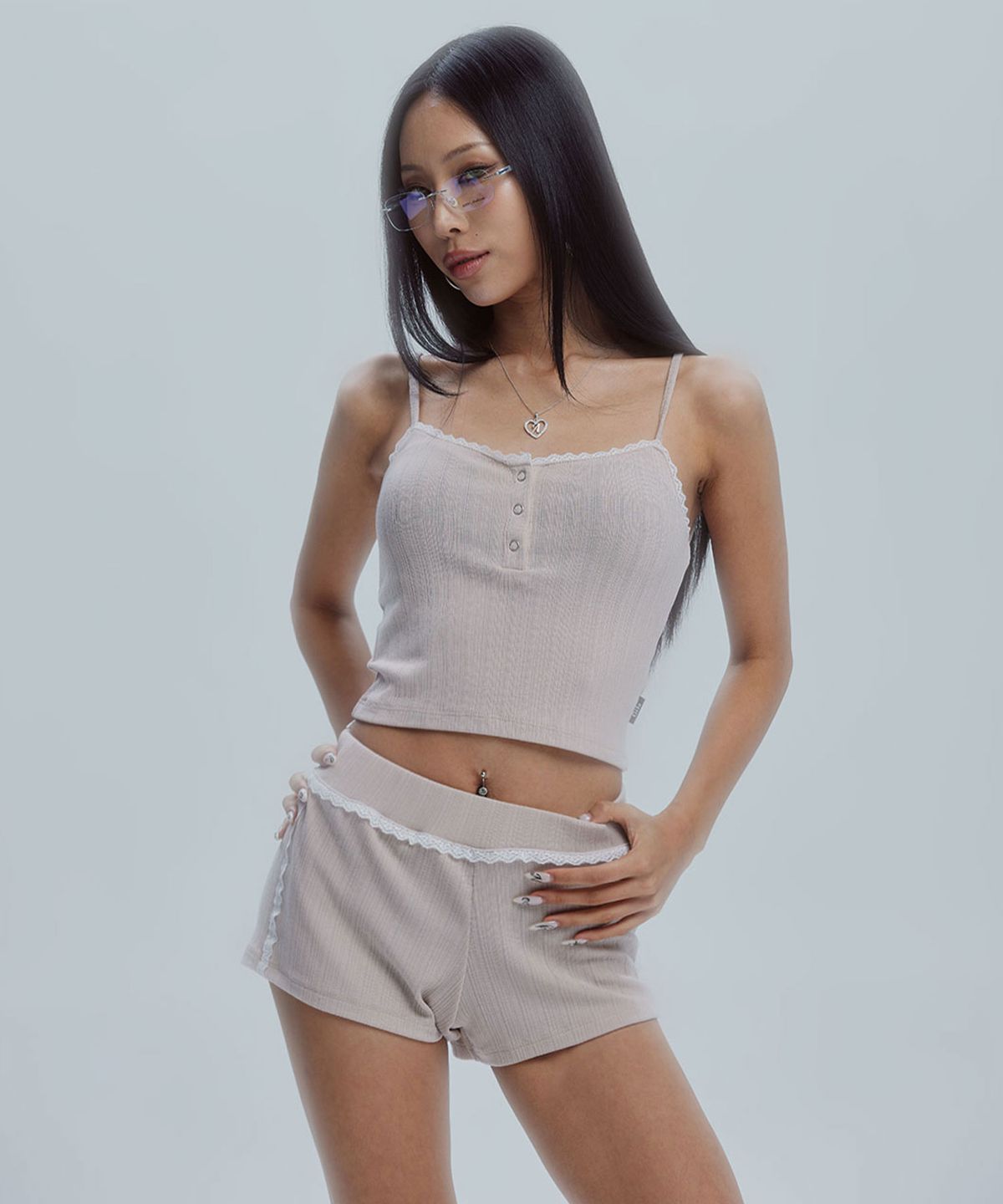 길라아카이브(GILAARCHIVE) RACE SHIRRING SHORTS_BE