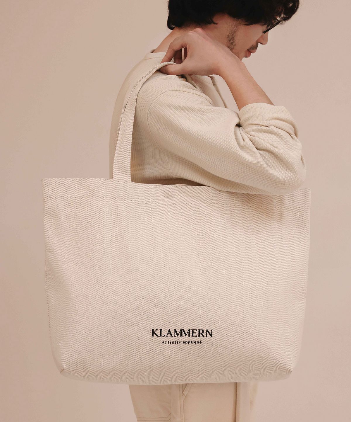 클라만(KLAMMERN) 헤링본 클래식 쇼퍼 백