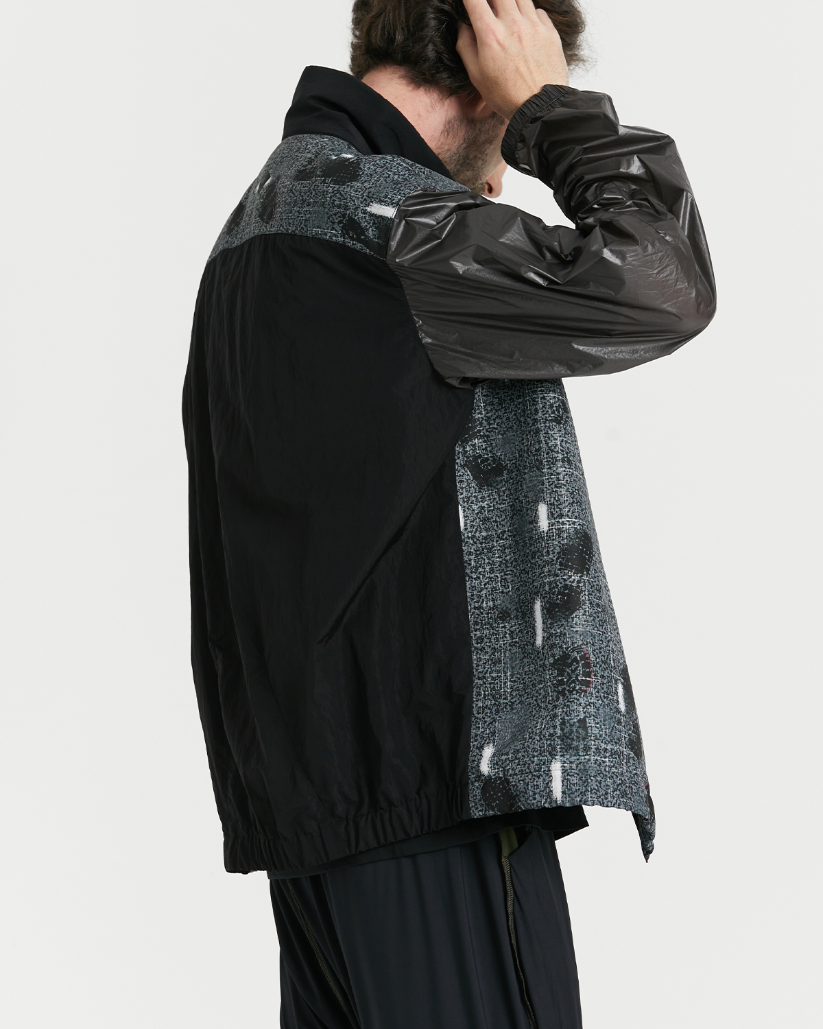 와이쏘씨리얼즈(WHYSOCEREALZ) 한걸음 한걸음 Windbreaker