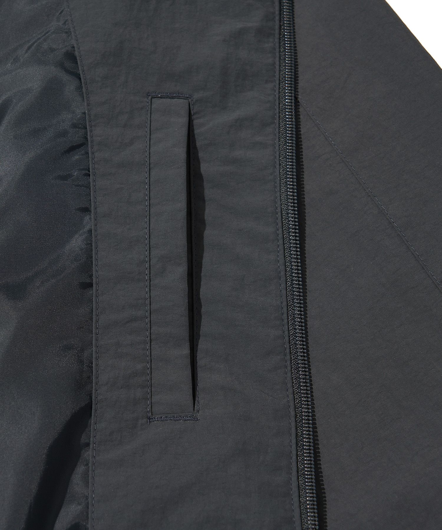 MUSINSA | URBANDTYPE Curved Raglan Windbreaker_Charcoal