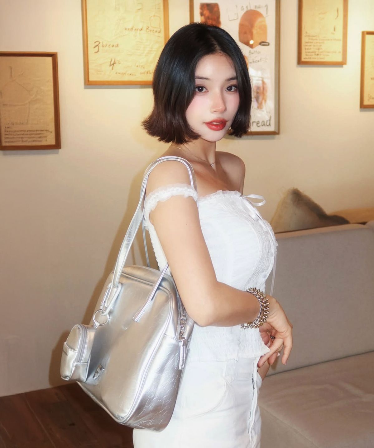 마스마룰즈(MASMARULEZ) 304 leather pouch shoulder bag _ Silver