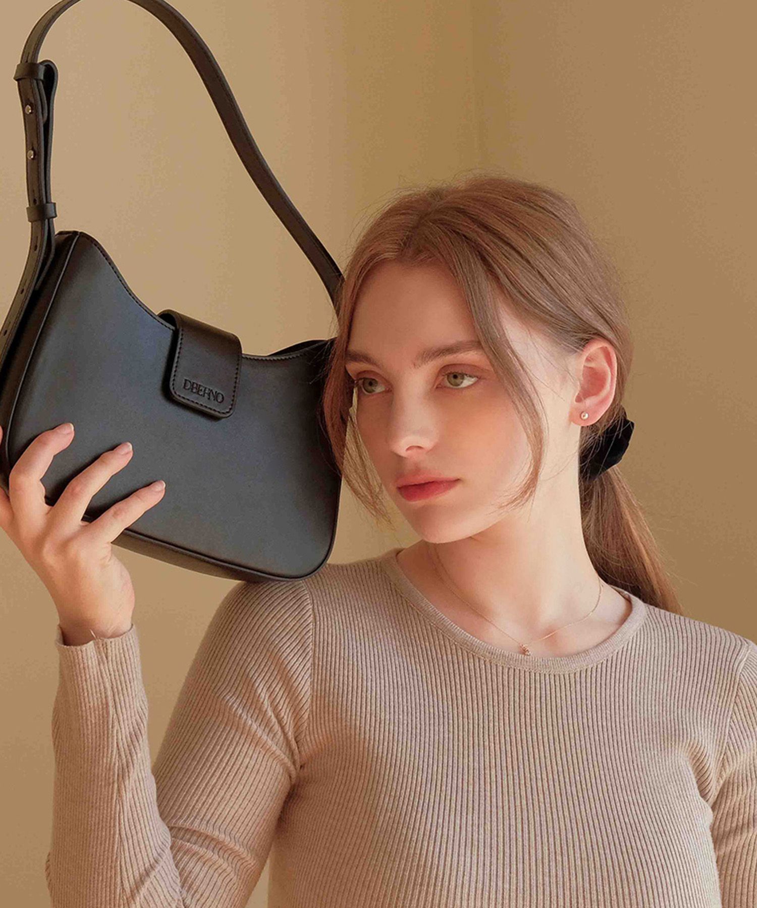 ショルダーバッグ・ポシェット [Dberno] Dberno Classic Embo Hobo Bag (Black) MUSINSA公式 | DBERNO Classic Embo Hobo Bag (Black)