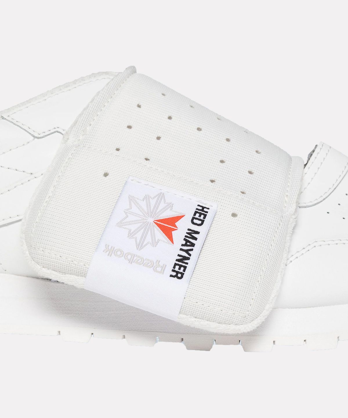 리복(REEBOK) Reebok X HED MAYNER 클래식 레더 - 화이트 / RMIA041C99LEA0010100
