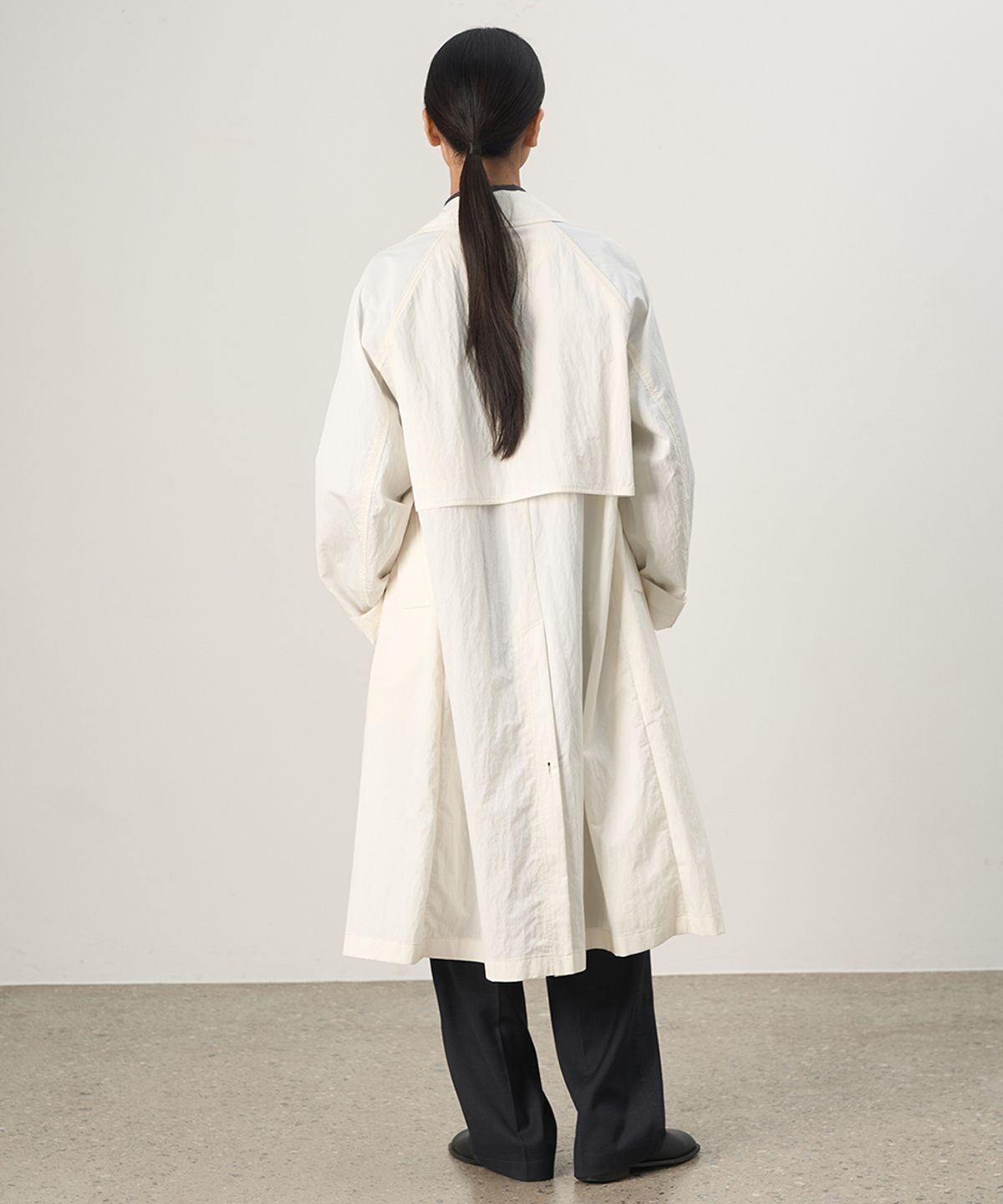 러프사이드 화이트라벨(ROUGH SIDE WHITE LABEL) Washed Balmacan Coat Ivory
