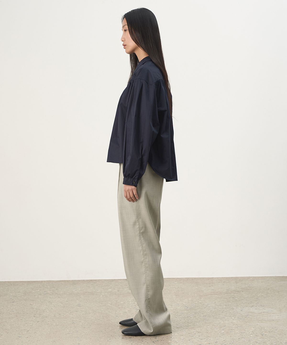 러프사이드 화이트라벨(ROUGH SIDE WHITE LABEL) Summer Wool Pants Light Gray