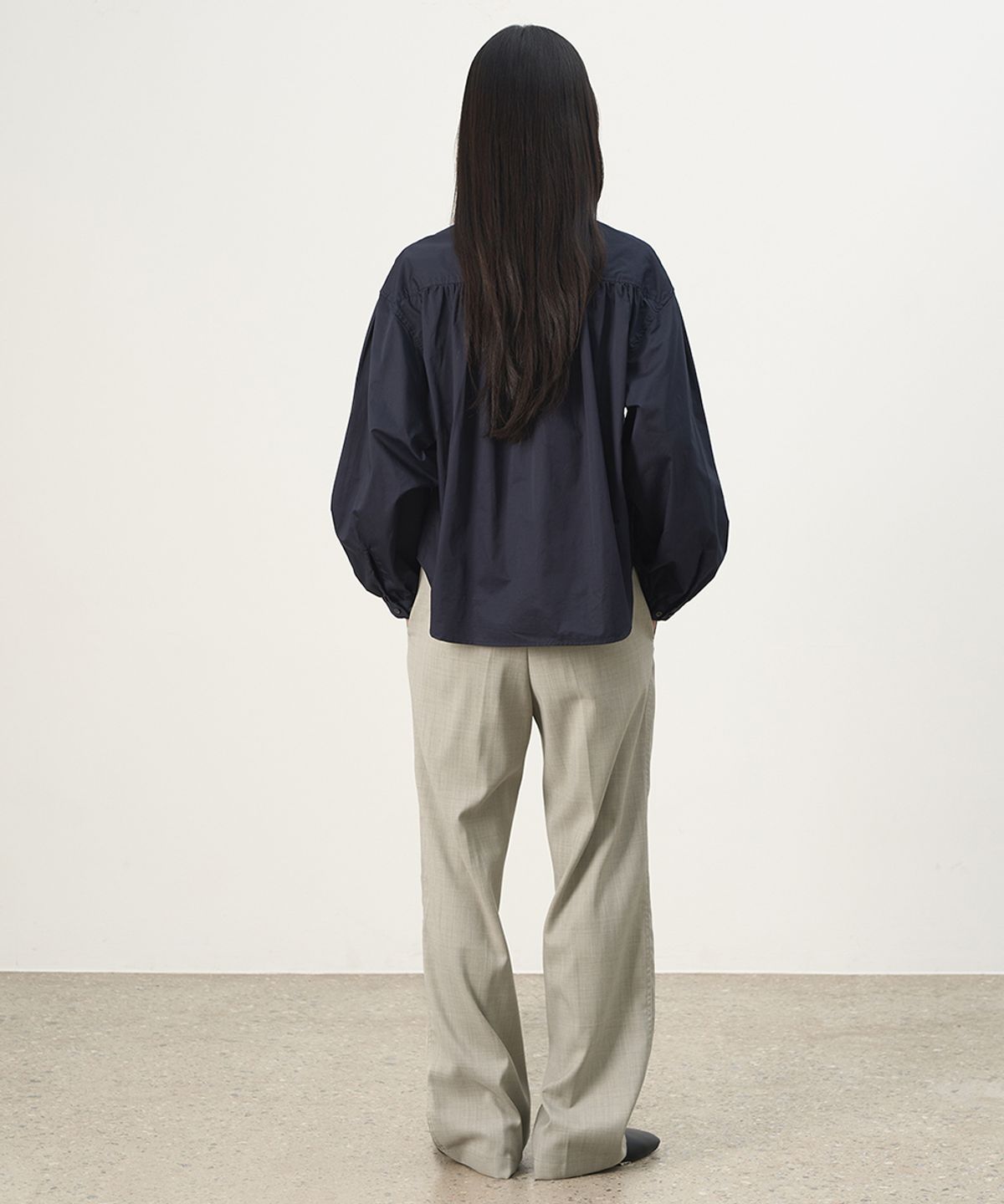 러프사이드 화이트라벨(ROUGH SIDE WHITE LABEL) Summer Wool Pants Light Gray