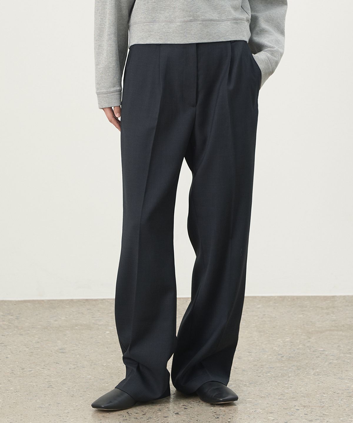 러프사이드 화이트라벨(ROUGH SIDE WHITE LABEL) Summer Wool Pants Dark Navy