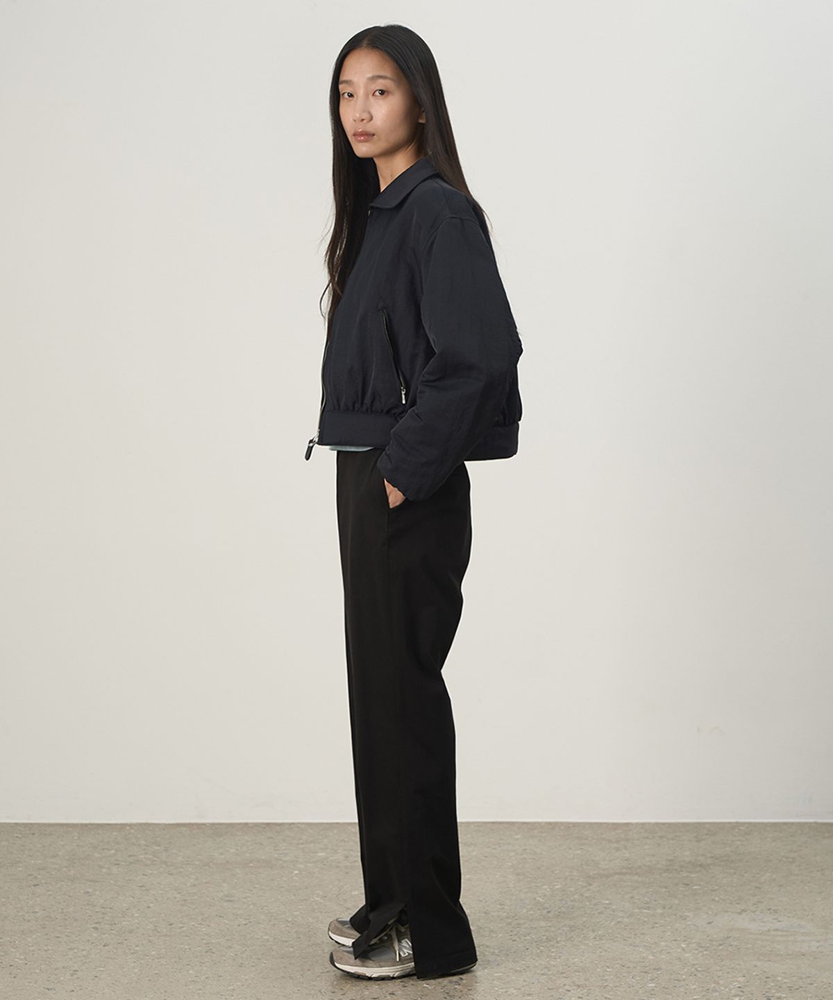 러프사이드 화이트라벨(ROUGH SIDE WHITE LABEL) Bootscut Slit Pants Black