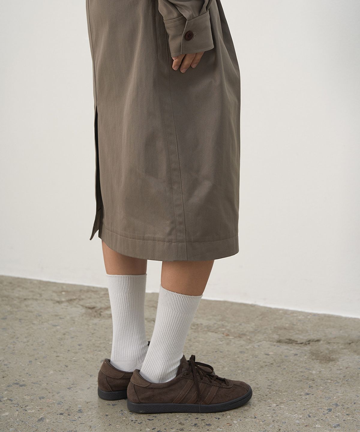 러프사이드 화이트라벨(ROUGH SIDE WHITE LABEL) Blend 2tuck Skirt Mud
