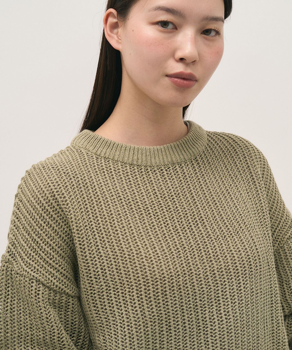 러프사이드 화이트라벨(ROUGH SIDE WHITE LABEL) Paper Net Crewneck Knit Sage Green