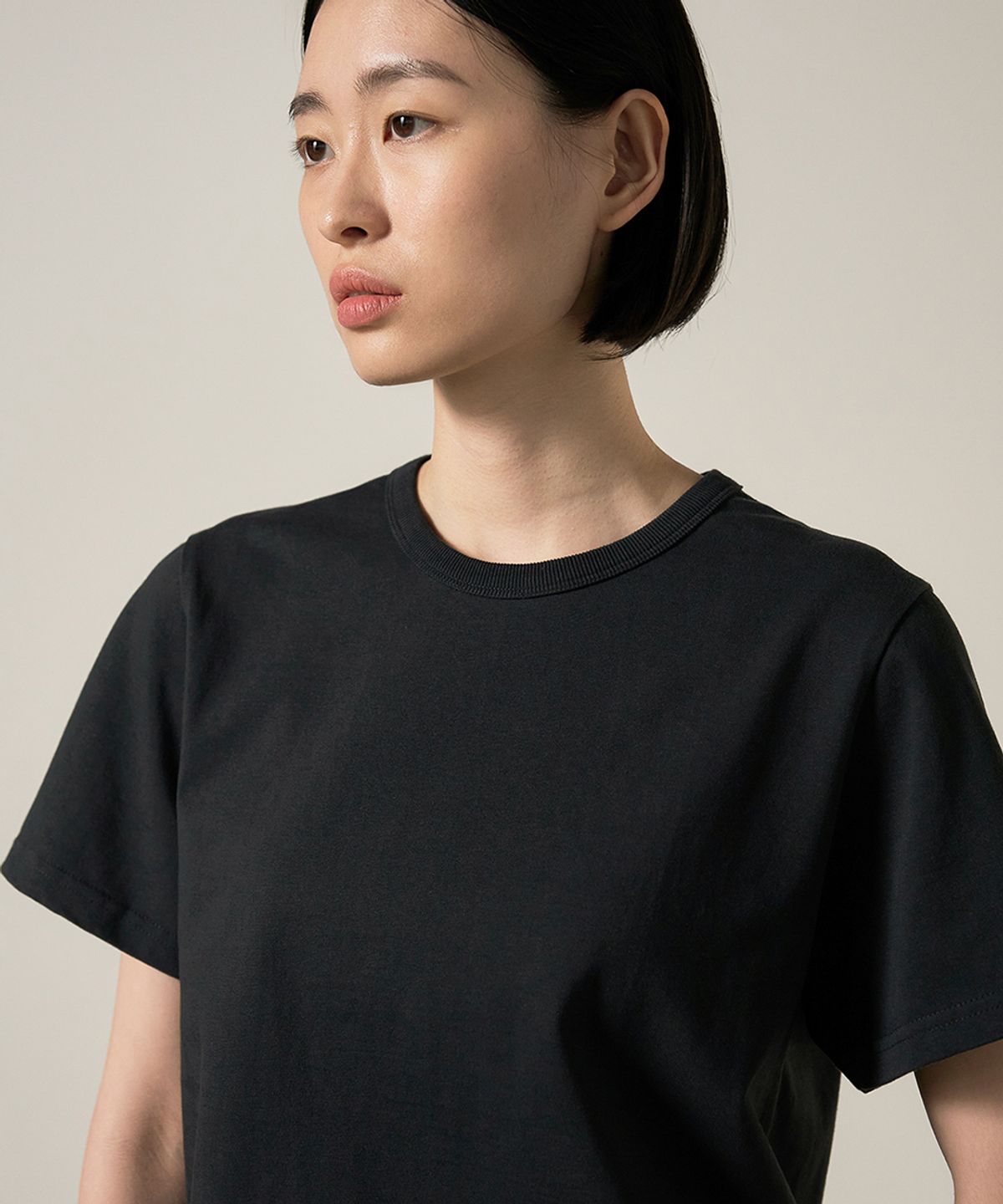 러프사이드 화이트라벨(ROUGH SIDE WHITE LABEL) Essential 1/2 T-Shirt Navy