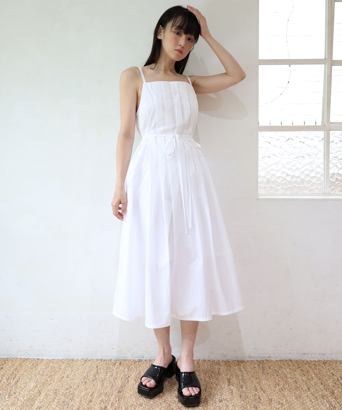 폴앤앨리스(PAUL&ALICE) PLEATS CAMISOLE DRESS / WHITE
