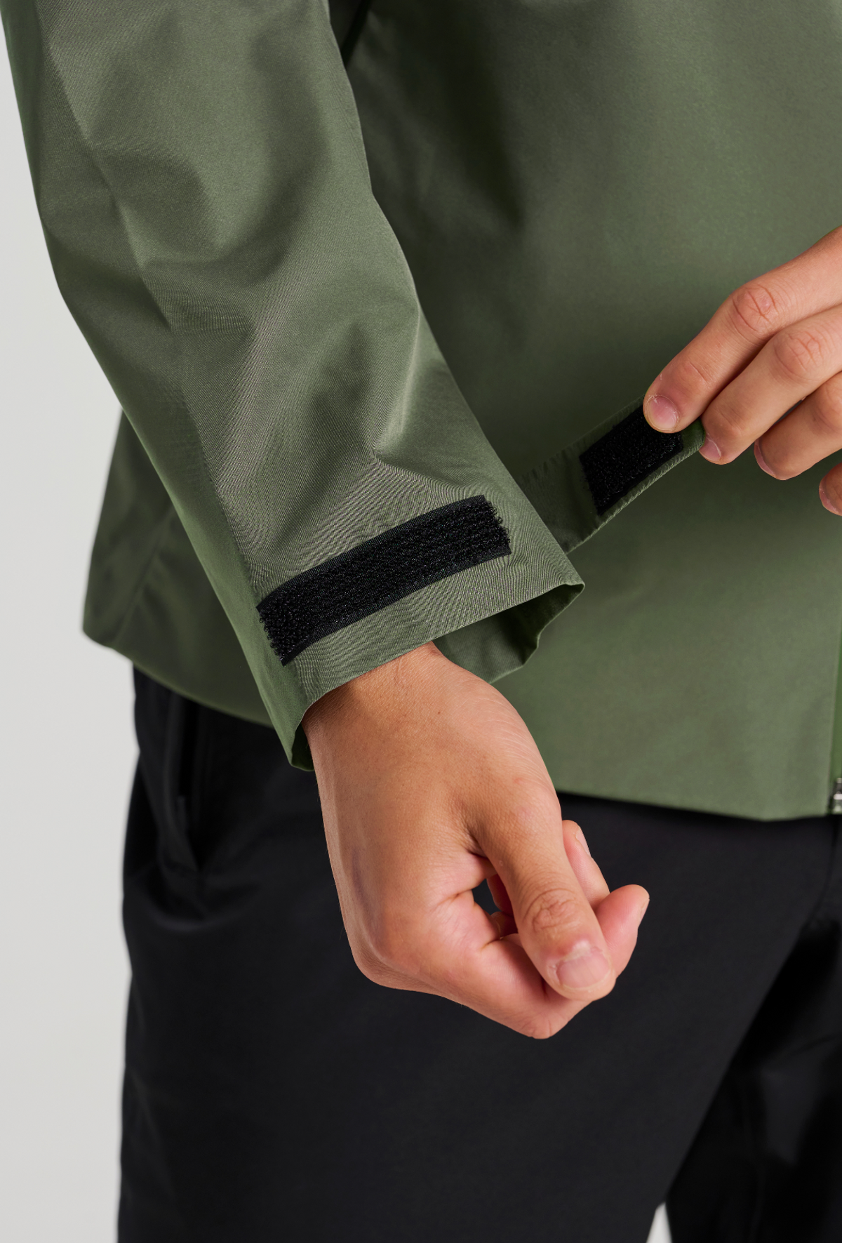 로이볼 골프(LOYBALLGOLF) 3Layer Rain Jacket - Khaki