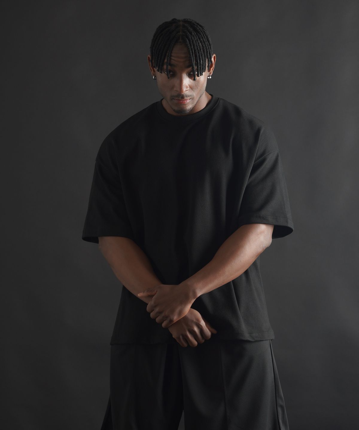 페르메논(PHERMENON) 슈퍼 오버핏 무지 반팔 티셔츠 - 블랙