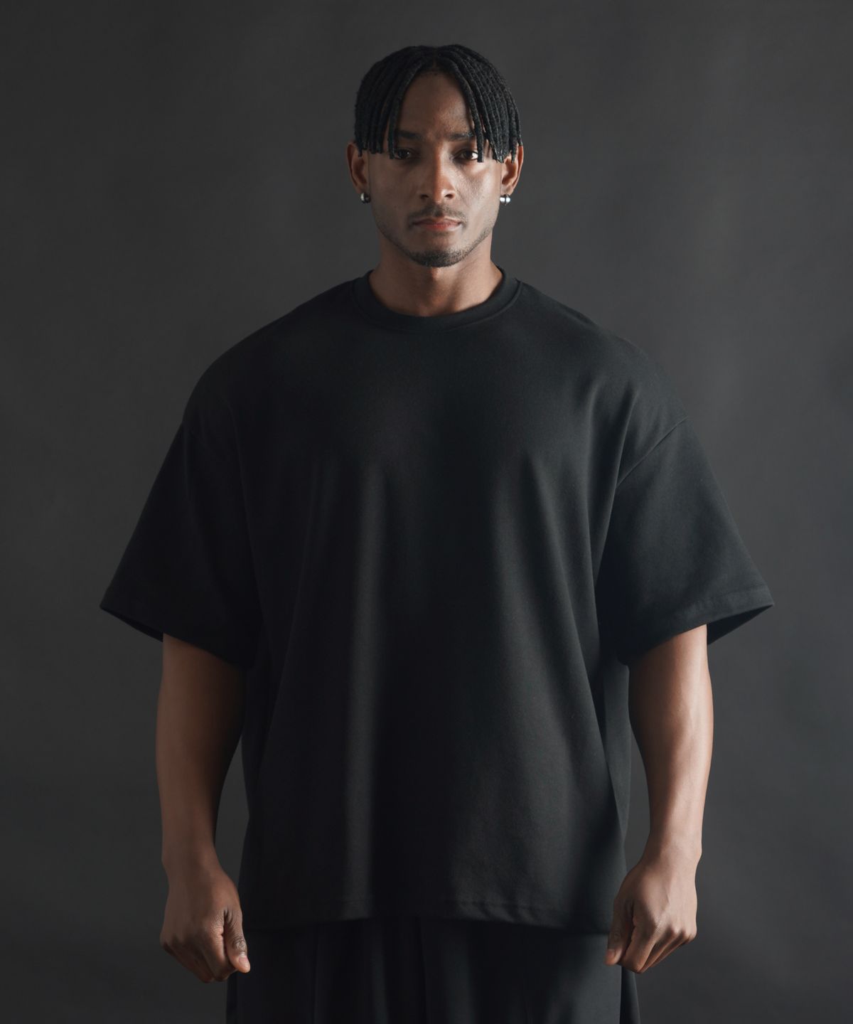 페르메논(PHERMENON) 슈퍼 오버핏 무지 반팔 티셔츠 - 블랙
