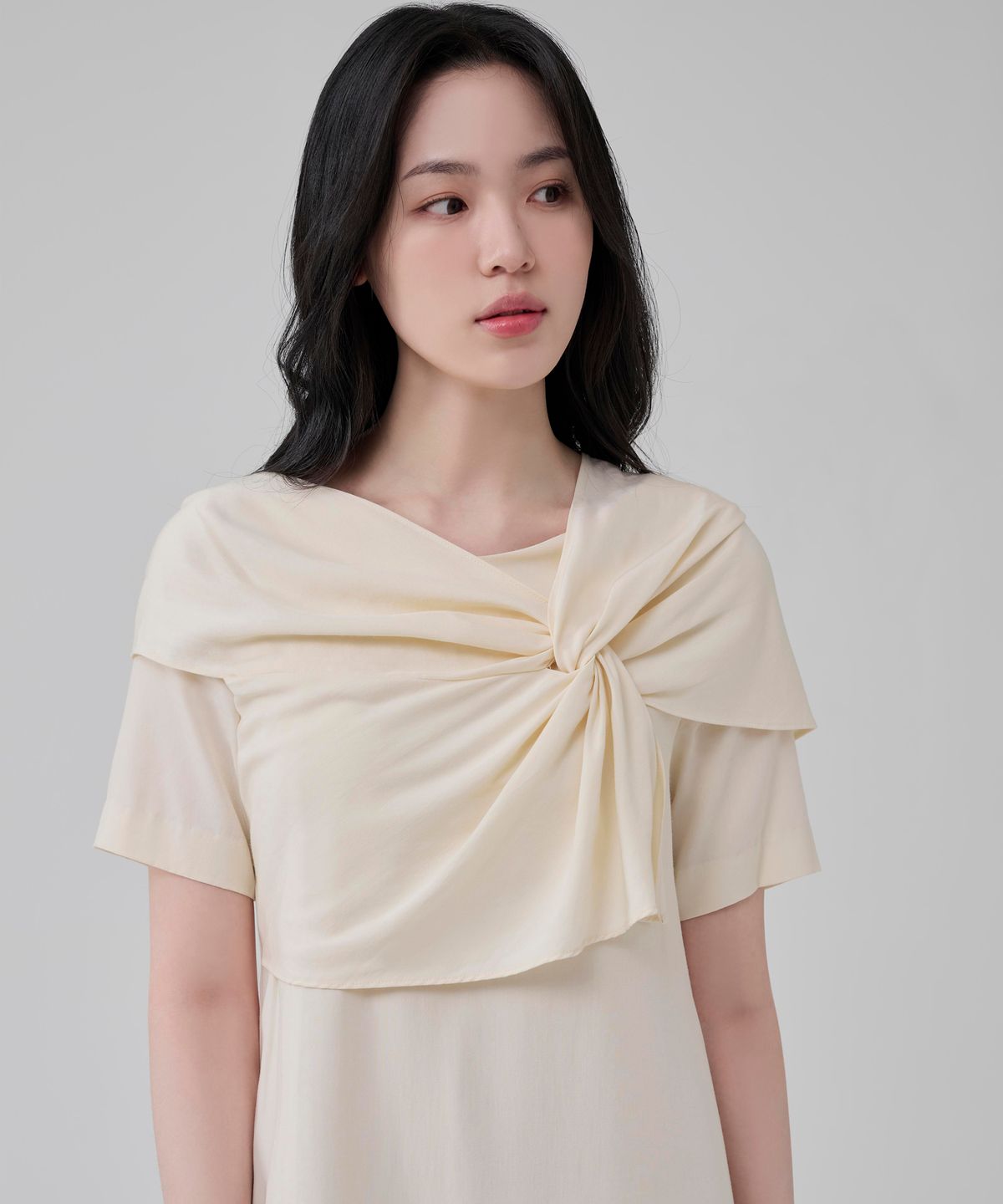 혜영킴(HYEYEONG KIM) 실크 인터레이스 숏 슬리브 드레스-아이보리