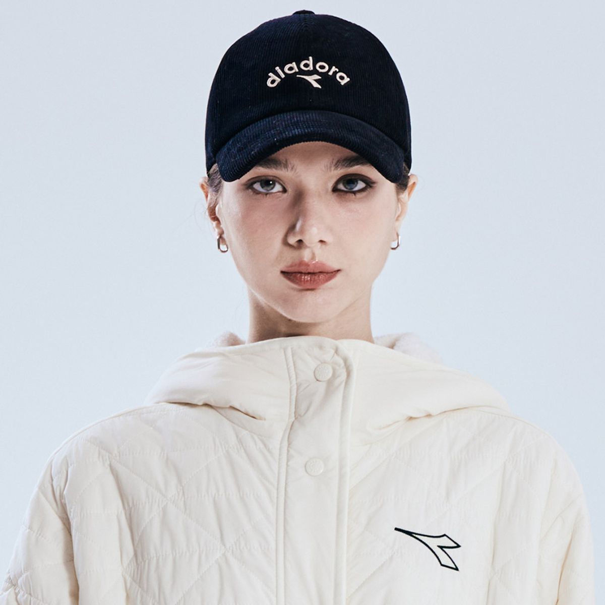 디아도라(diadora) 스웨이드 볼캡 BLACK