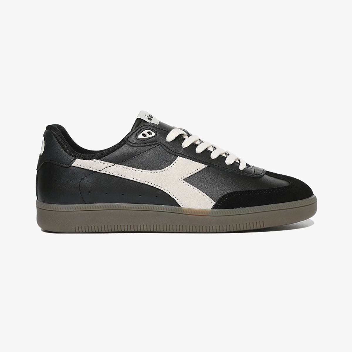 디아도라(diadora) 살토 BLACK