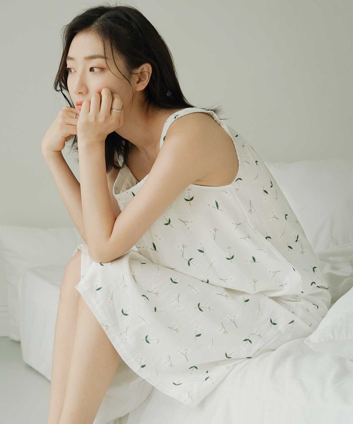 파란(PALAN) 미니플라워 주름 끈 잠옷 원피스