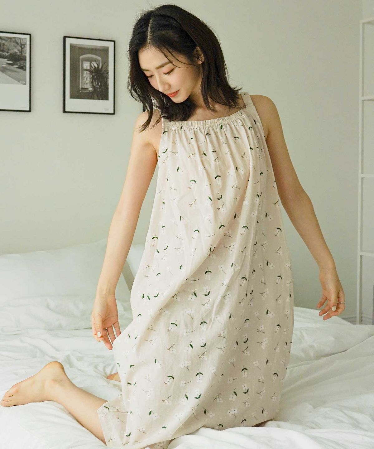 파란(PALAN) 미니플라워 주름 끈 잠옷 원피스