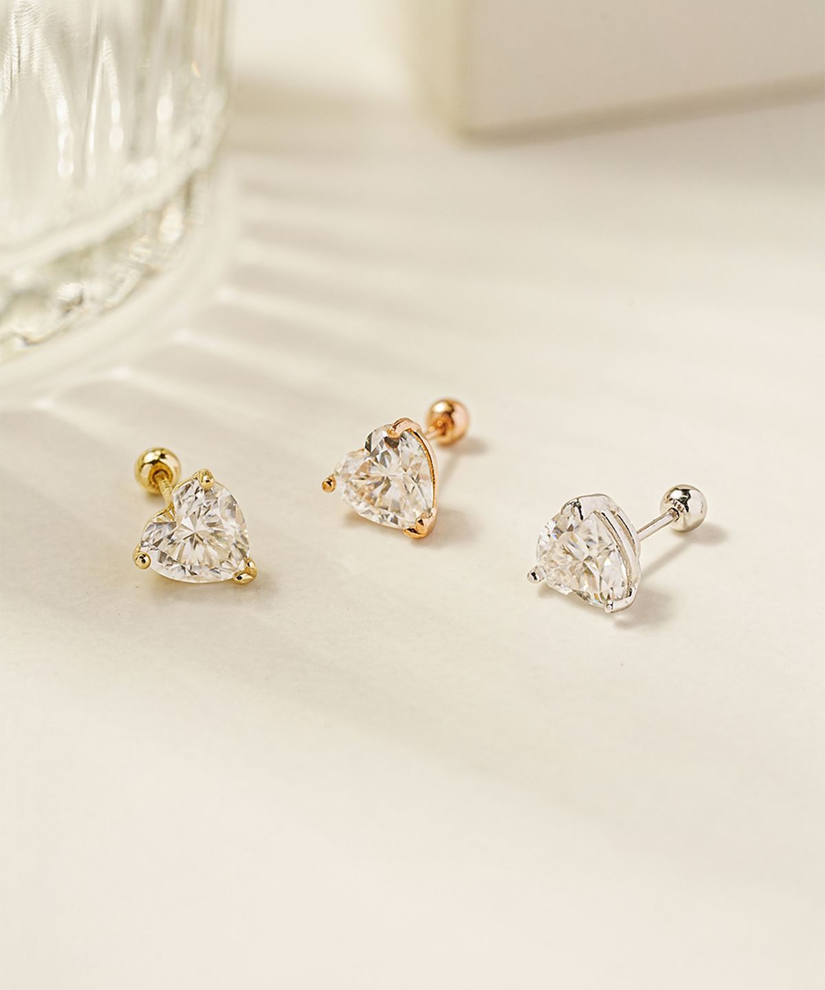 미니멀피어싱(MINIMALPIERCING) 14K 모이사나이트 다이아 글로리 하트 피어싱 귀걸이