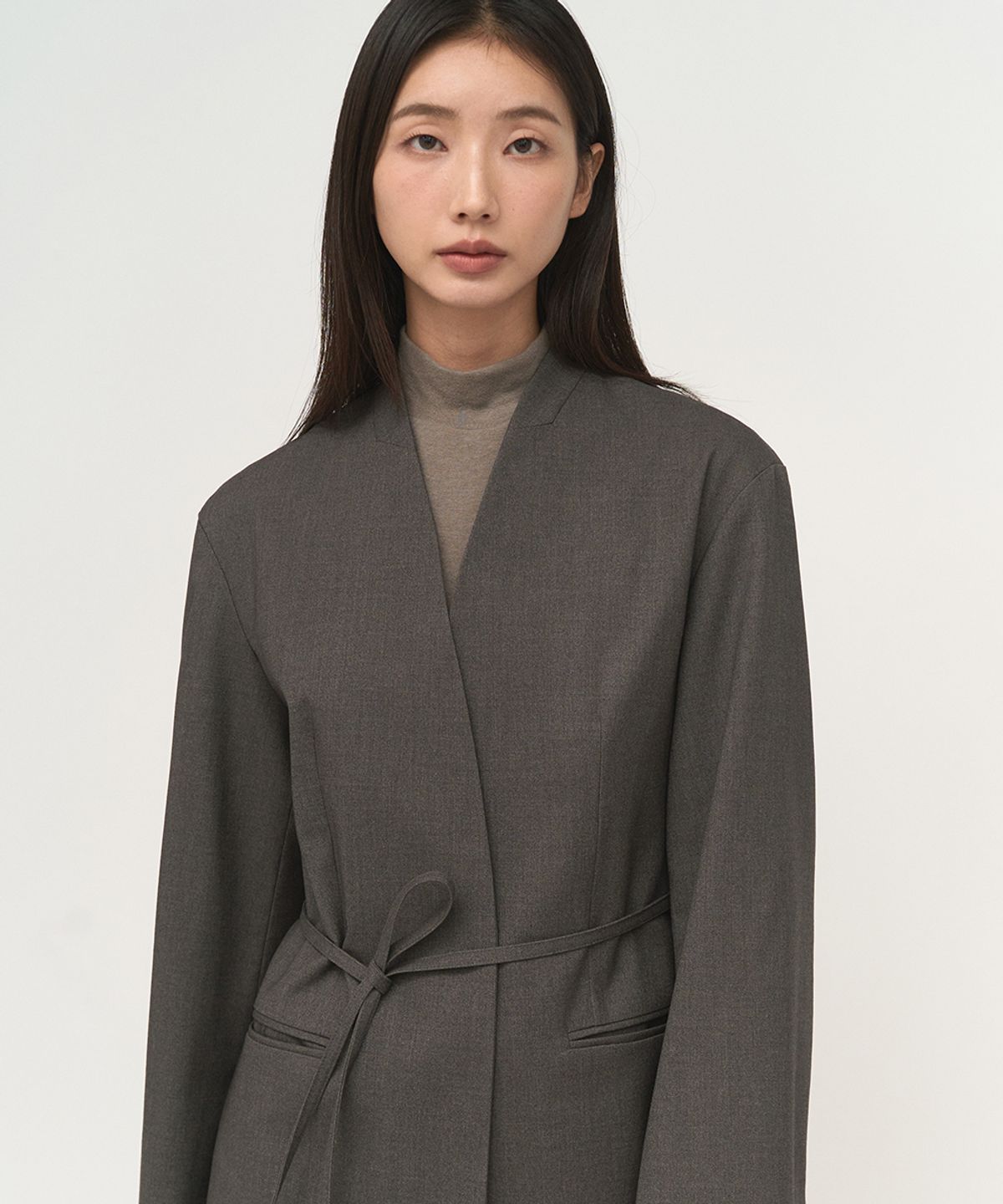 러프사이드 화이트라벨(ROUGH SIDE WHITE LABEL) Classy Collarless Jacket Charcoal
