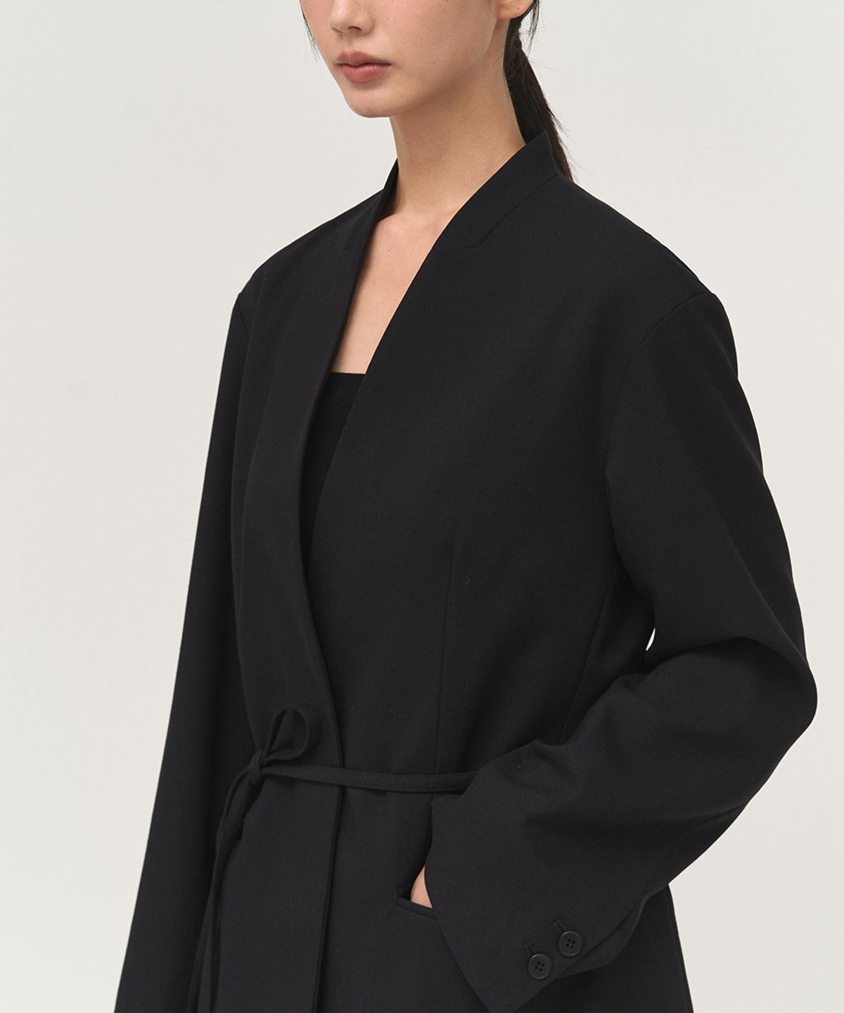 러프사이드 화이트라벨(ROUGH SIDE WHITE LABEL) Classy Collarless Jacket Crow