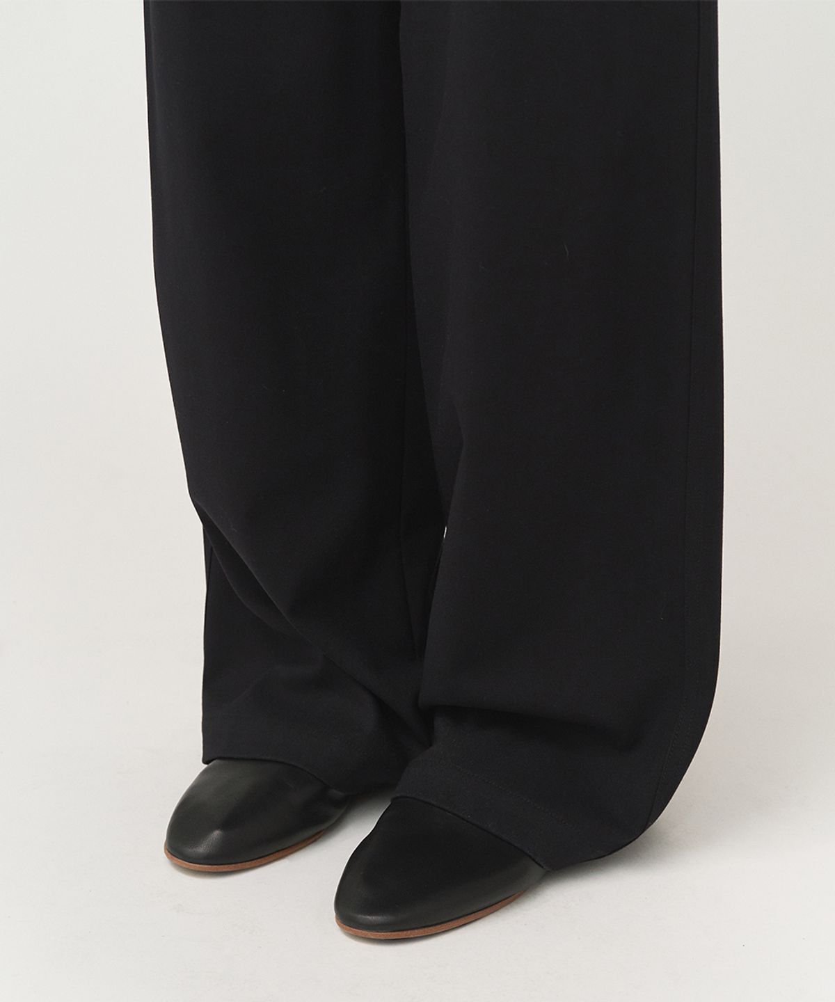 러프사이드 화이트라벨(ROUGH SIDE WHITE LABEL) Classy Wide Pants Crow