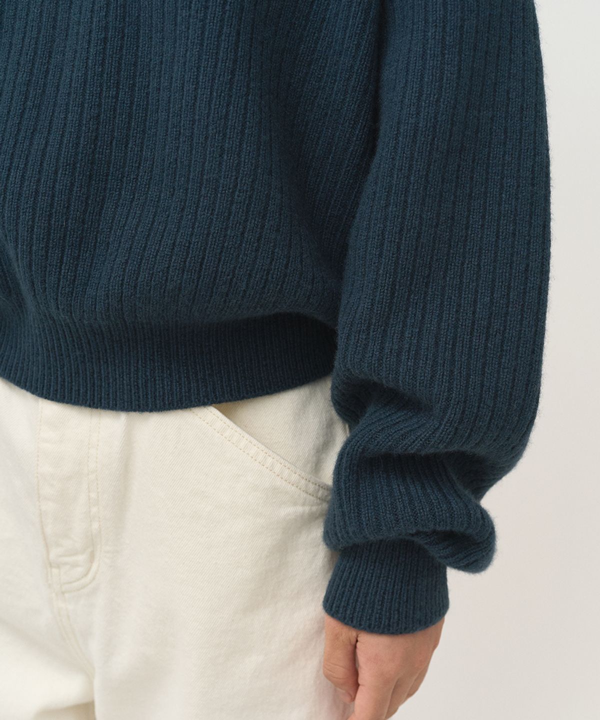 러프사이드 화이트라벨(ROUGH SIDE WHITE LABEL) Classic Crewneck Knit Blue Night