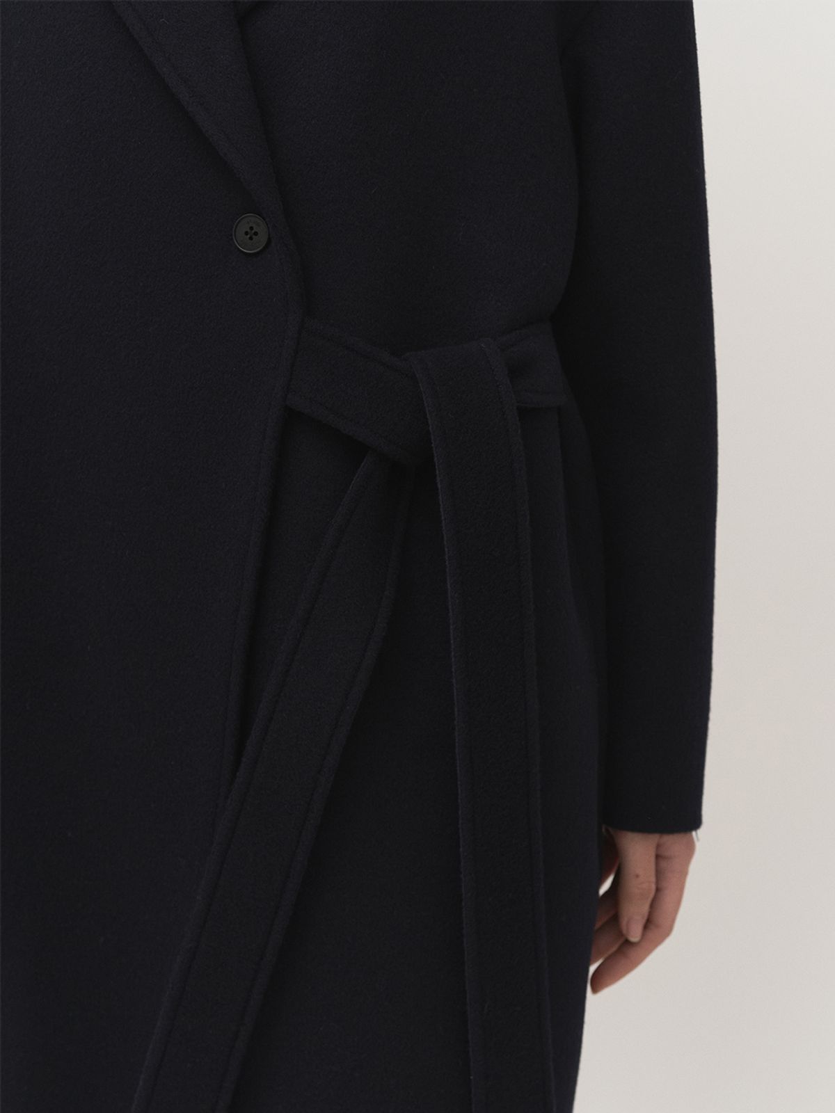 러프사이드 화이트라벨(ROUGH SIDE WHITE LABEL) Side Belted Coat Navy