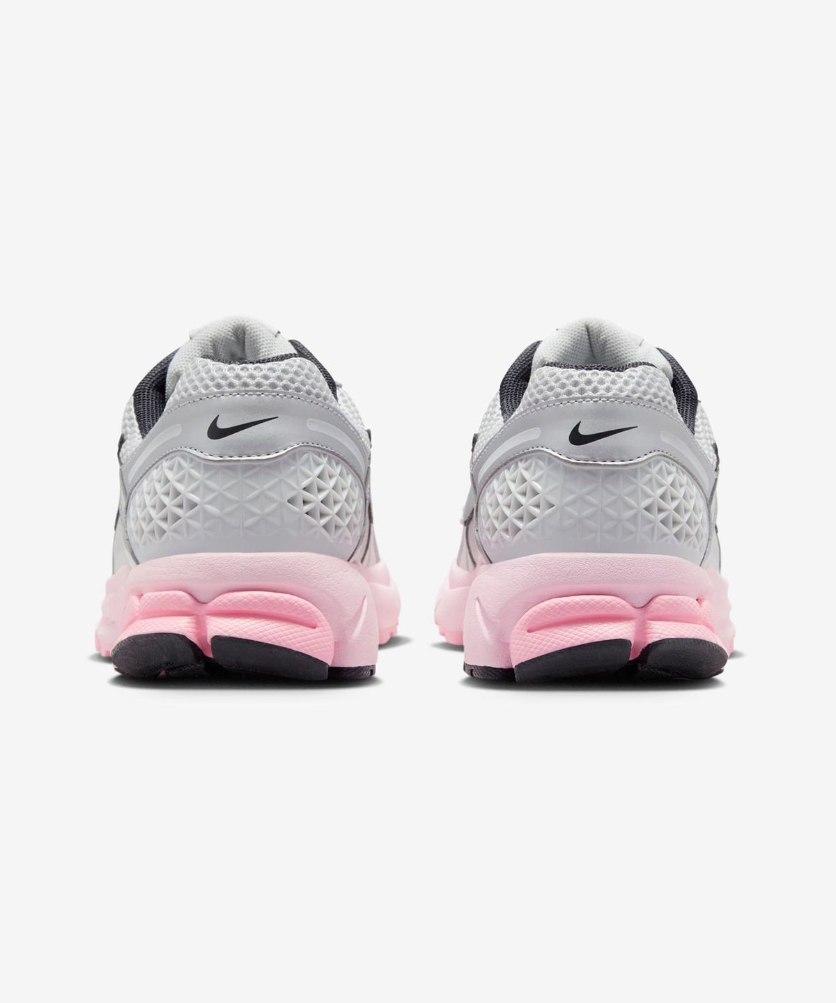 나이키(NIKE) 줌 보메로 5 W - 포톤 더스트:메탈릭 실버:핑크 폼:메드 소프트 핑크:울프 그레이:블랙 / HF1877-001
