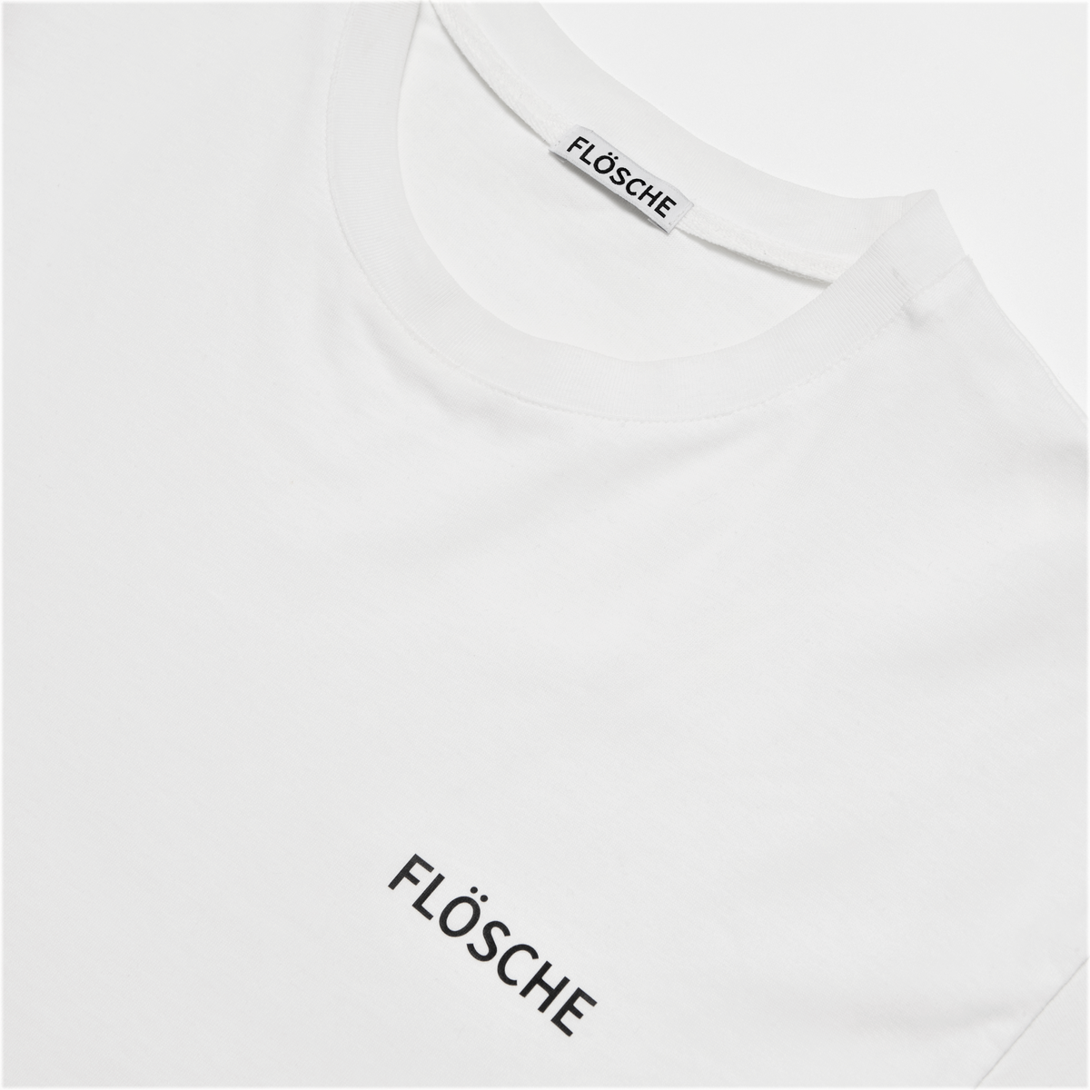 플로쉐(FLOSCHE) 플로쉐 심플 로고 화이트 티셔츠