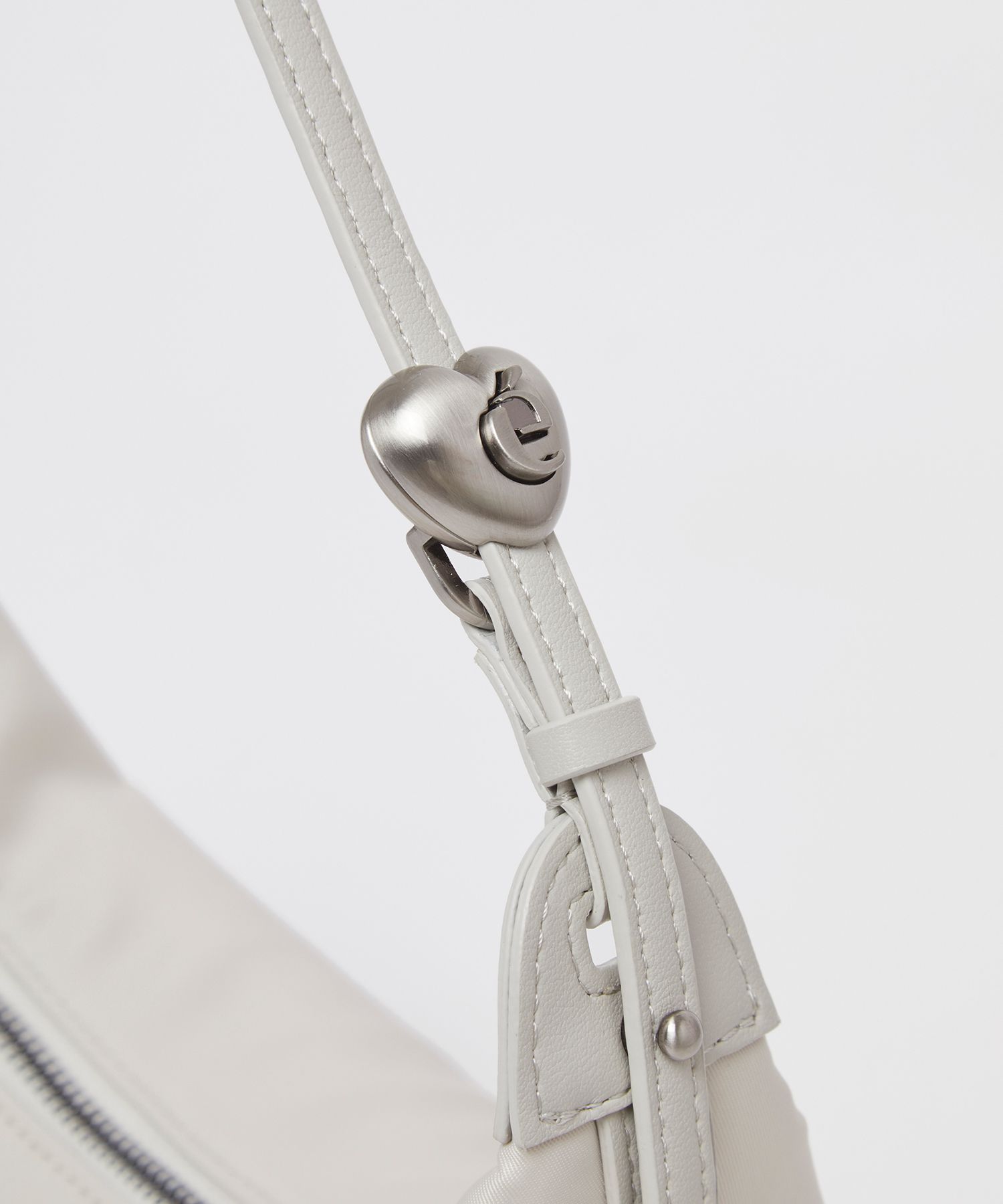★Archivepke★Luv moon bag★Nylon ivory★韓国★大人気★ Luv moon bag(Nylon ivory)_Archivépke