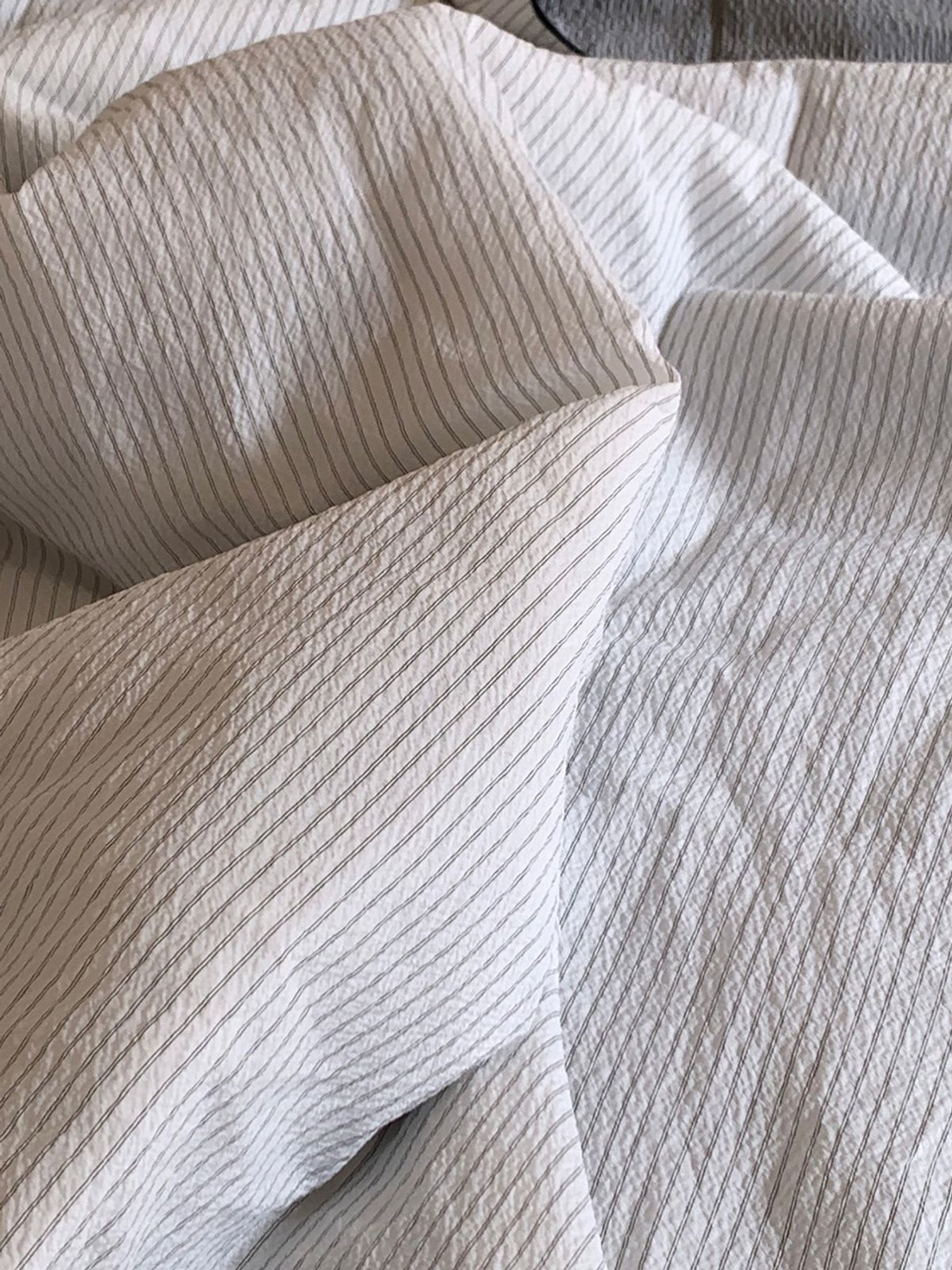 비비홈(VIVIHOME) 포밍 스트라이프 양면 냉감 시어서커 이불 S/SS/Q  3colors