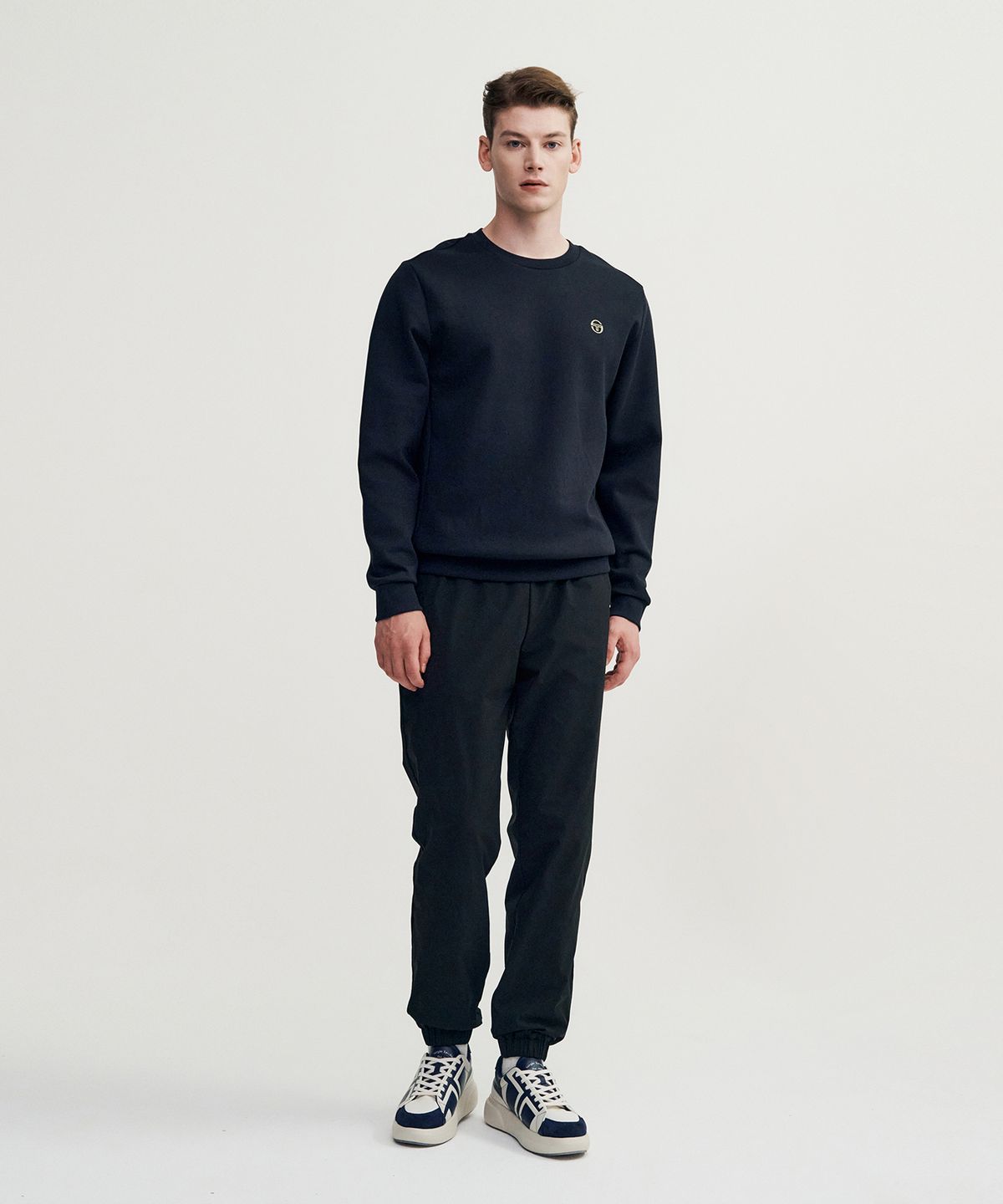 세르지오 타키니(SERGIO TACCHINI) U 고트 쿠쉬라이트 맨투맨 (Black)