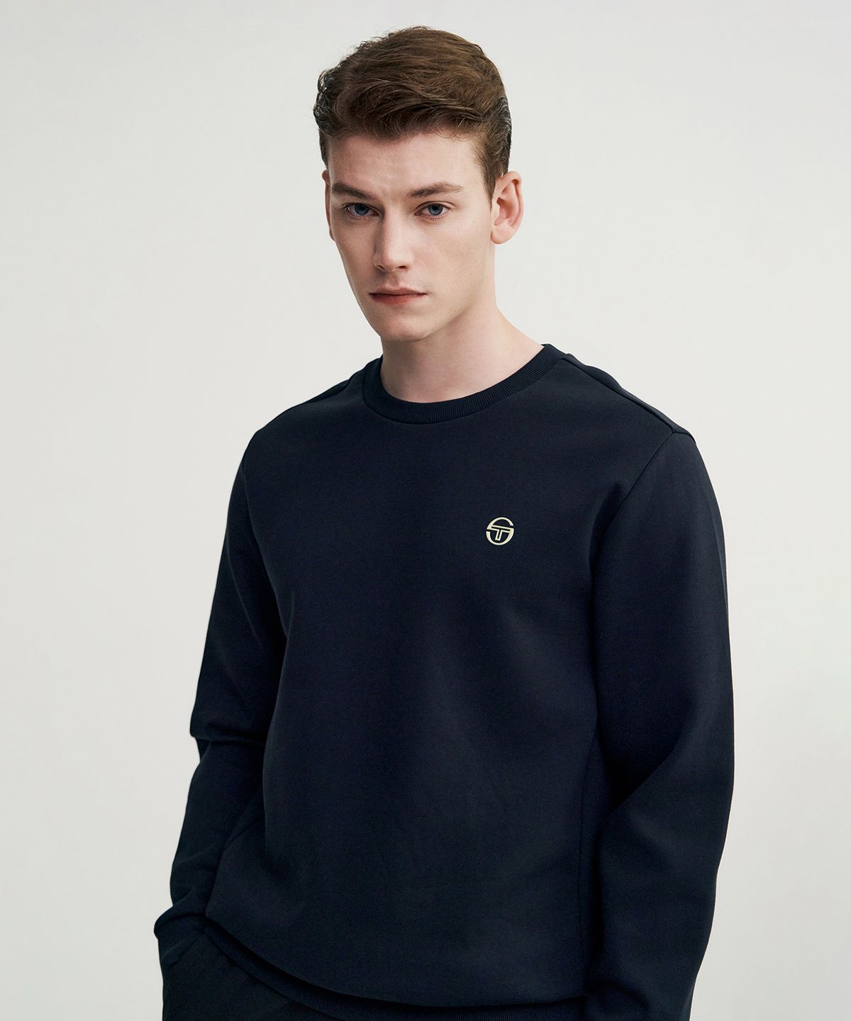 세르지오 타키니(SERGIO TACCHINI) U 고트 쿠쉬라이트 맨투맨 (Black)