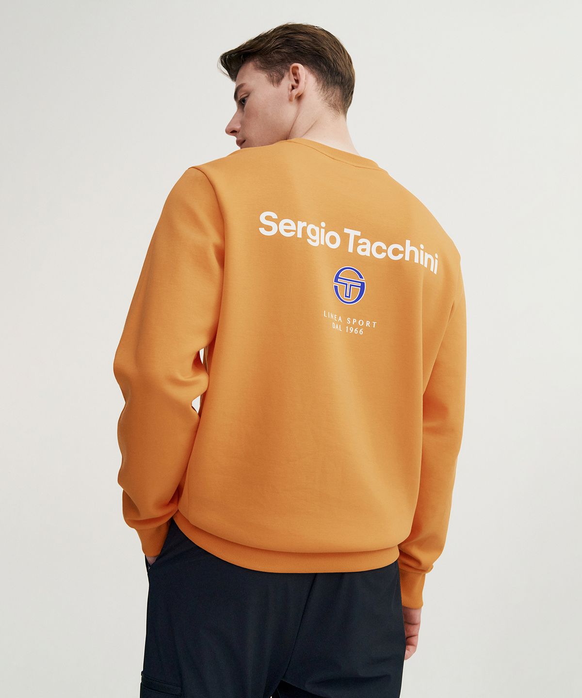 세르지오 타키니(SERGIO TACCHINI) U 고트 쿠쉬라이트 맨투맨 (Orange)
