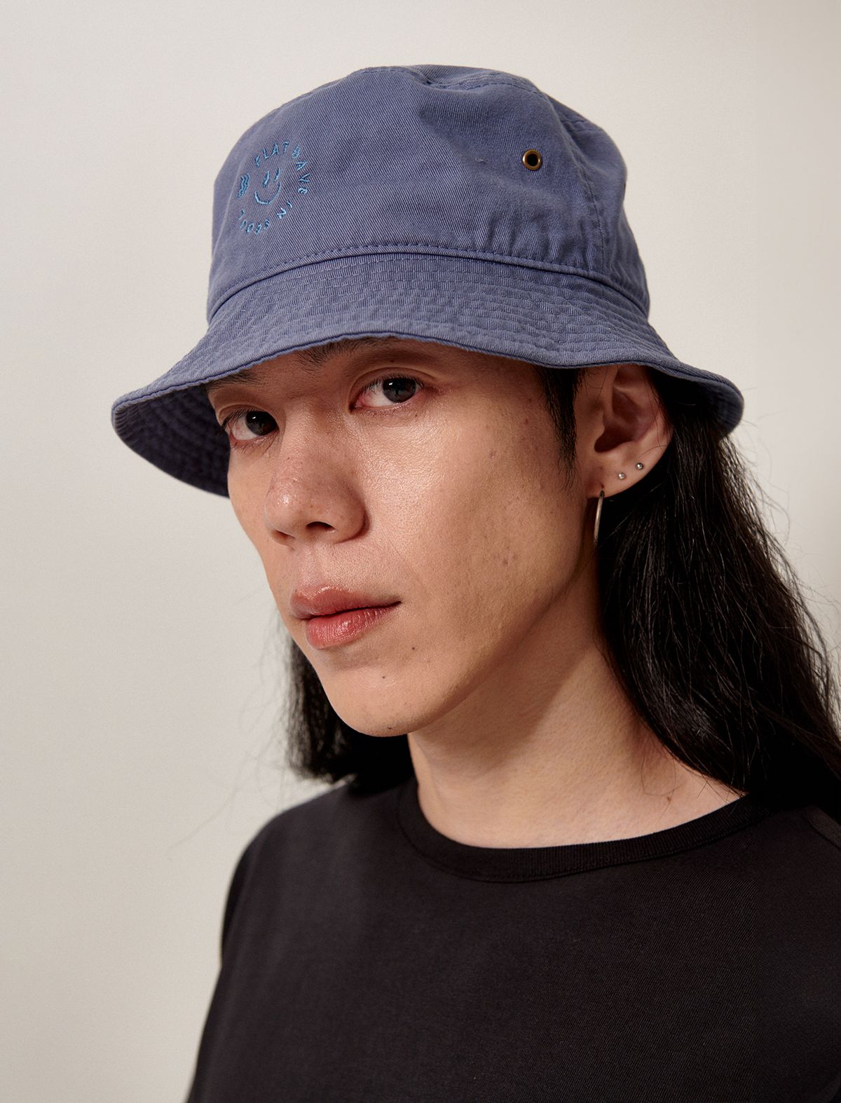플랫웨이브 인 서울(FLATWAVE IN SEOUL) Tye Bucket Hat Blue