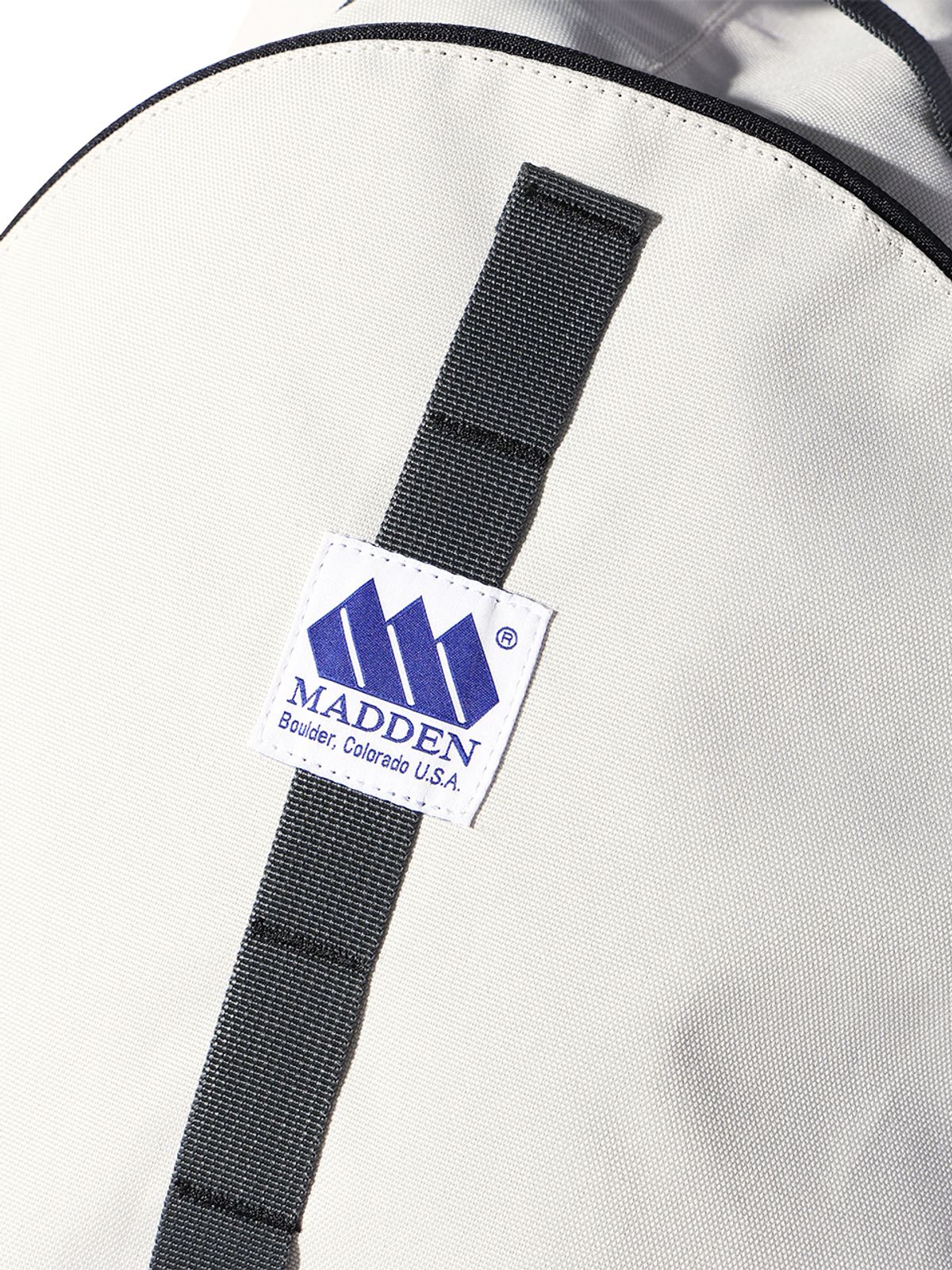 매든(MADDEN) Flat Iron Backpack R Ivory