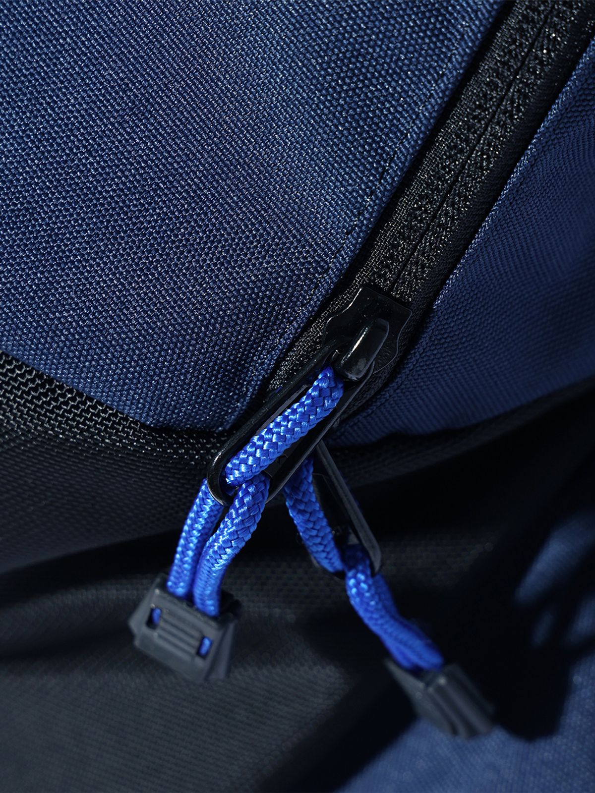 매든(MADDEN) Flat Iron Backpack R Navy