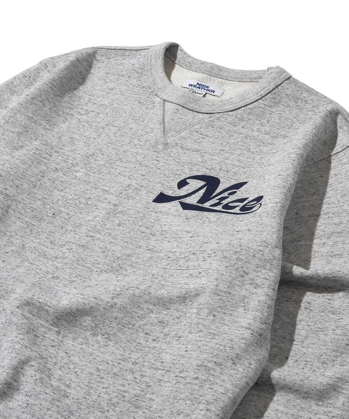 디스커스 애슬레틱(DISCUS ATHLETIC) 나이스웨더 컬래버 Nice Series Sweatshirt H.Grey