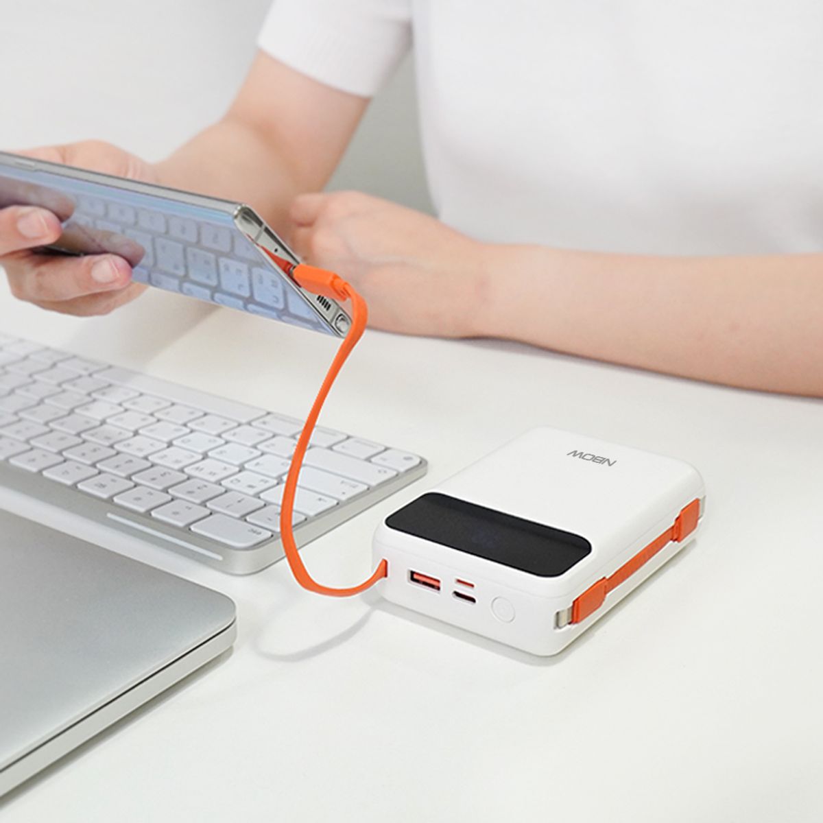 엔보우(NBOW) 고속충전 20000mAh 대용량 보조배터리 P20