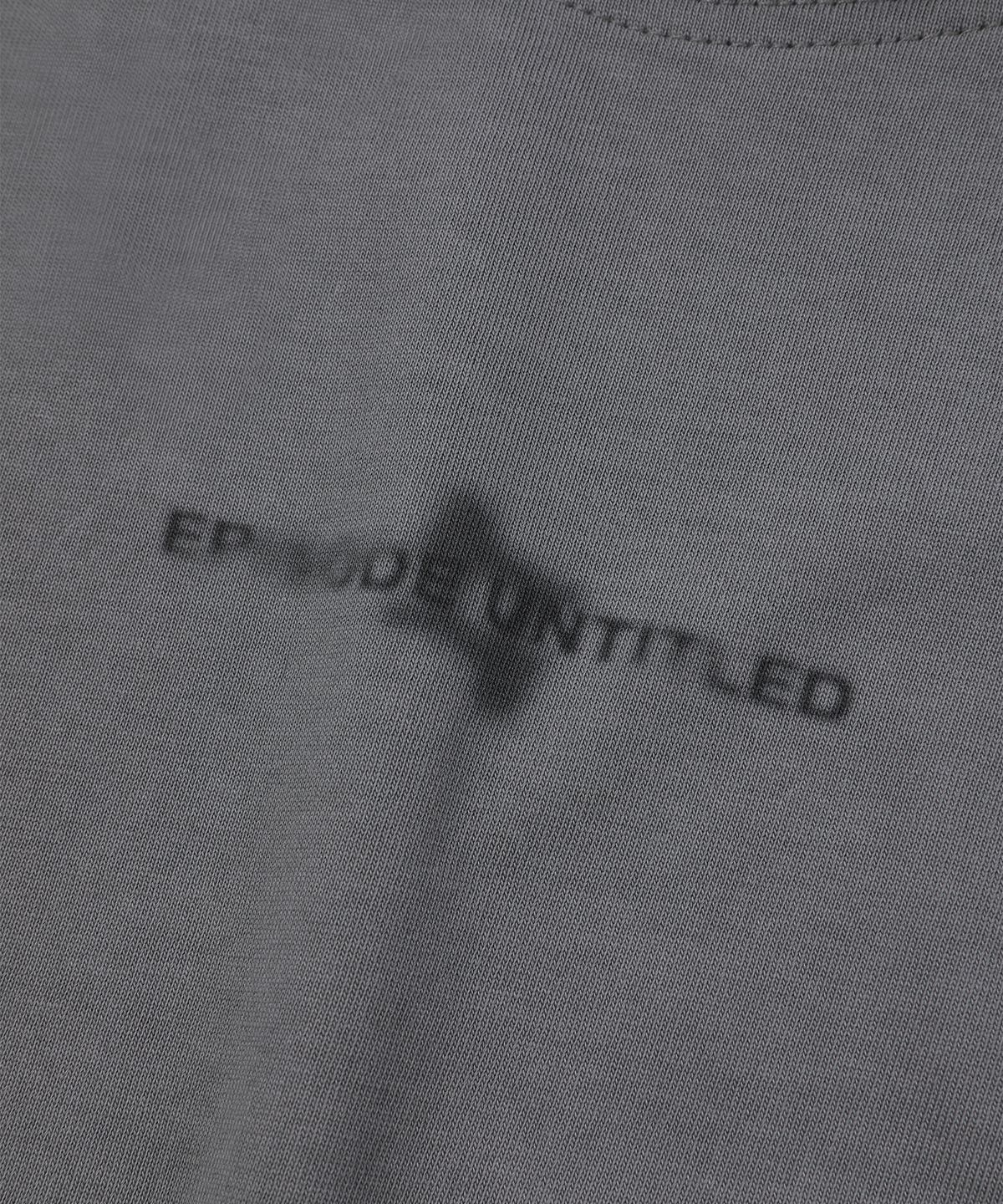 에피소드 언타이틀(EPISODE UNTITLED) CROP MATCH COLORS LOGO PRINT T-SHIRT_DARK GREY