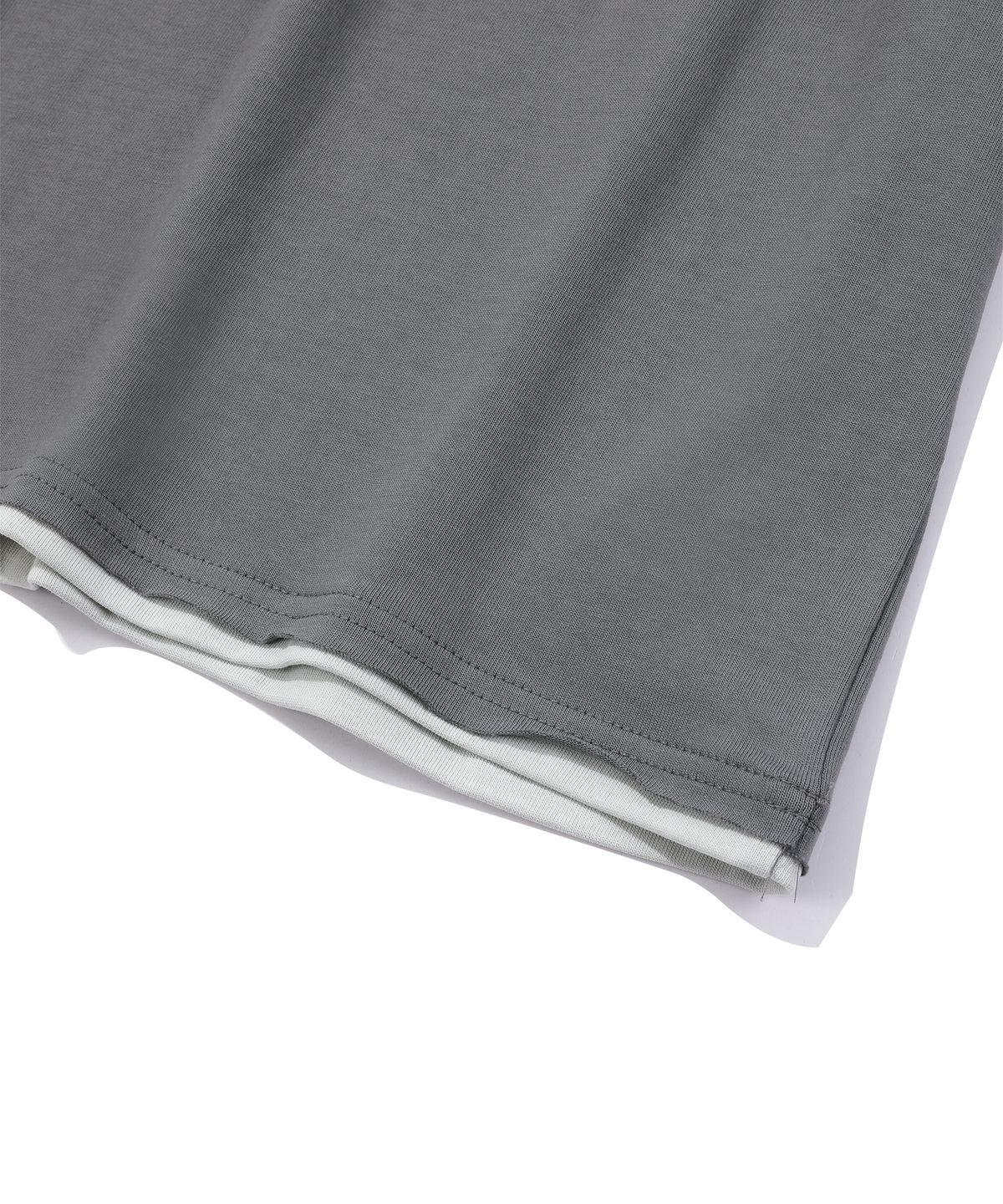 에피소드 언타이틀(EPISODE UNTITLED) CROP MATCH COLORS LOGO PRINT T-SHIRT_DARK GREY