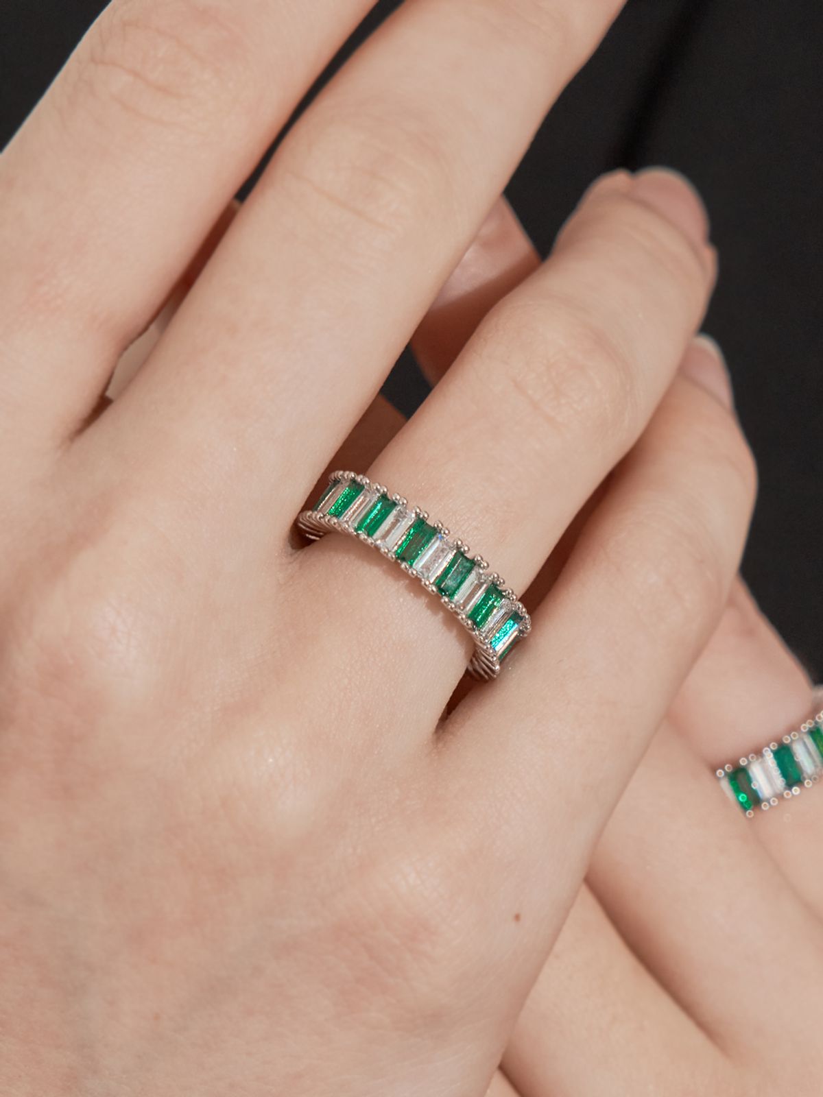가이거주얼리(GEIGERJEWELRY) 그린 바게트 반지 GISVWR013