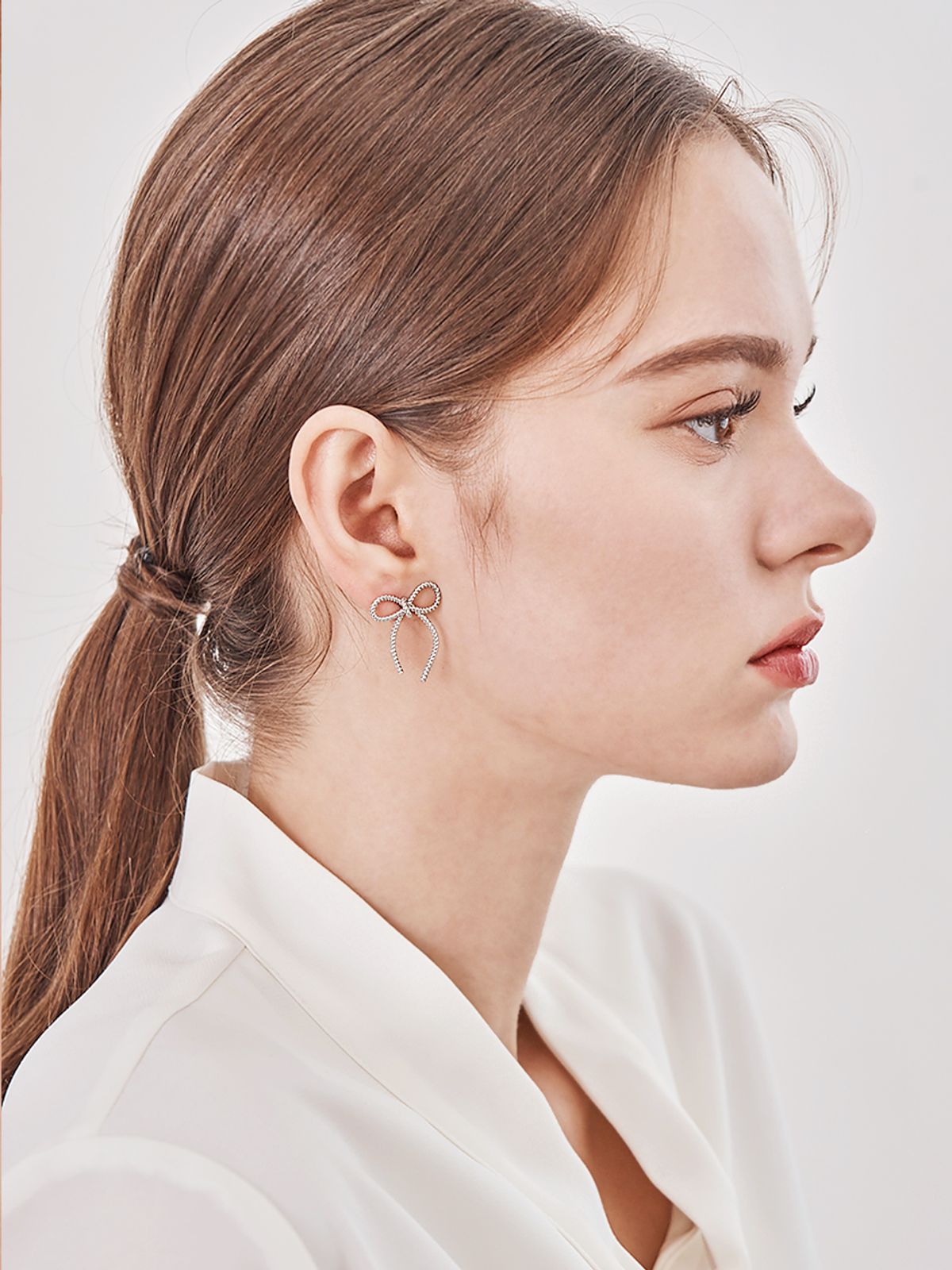 가이거주얼리(GEIGERJEWELRY) 러블리 리본 귀걸이 GISVEE143 (실버925 PIN)