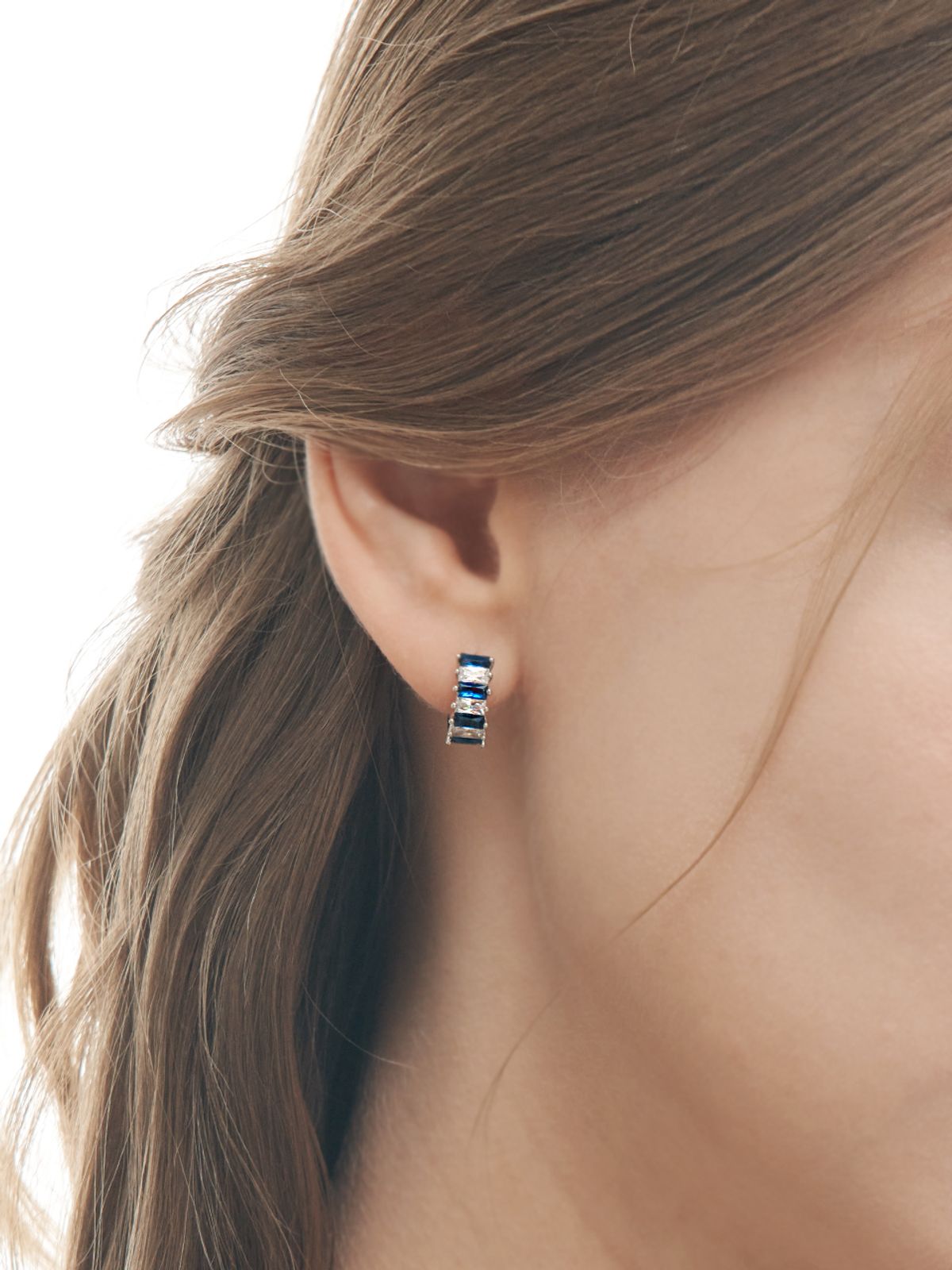 가이거주얼리(GEIGERJEWELRY) 블루 바게트 귀걸이 GISVEE132 (실버925 PIN)