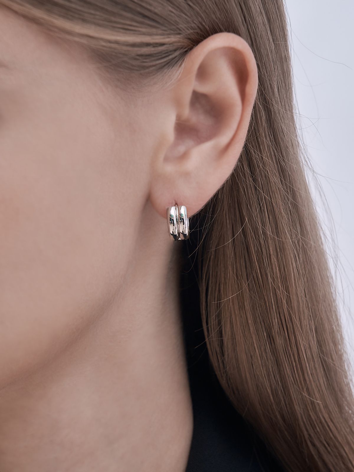 가이거주얼리(GEIGERJEWELRY) 투라인 볼륨 귀걸이 GISVEE118 (실버925 PIN)